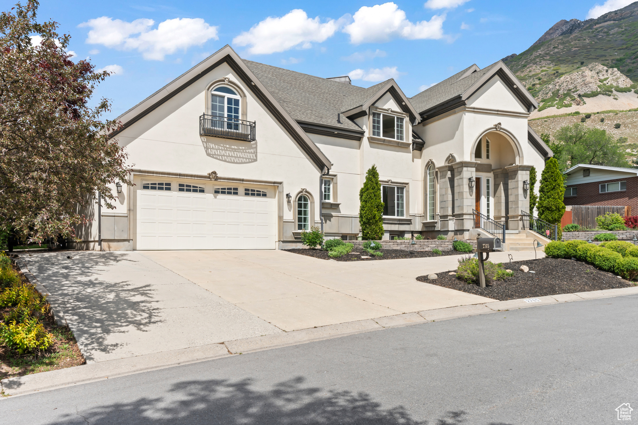 2765 E BLUE SPRUCE DR