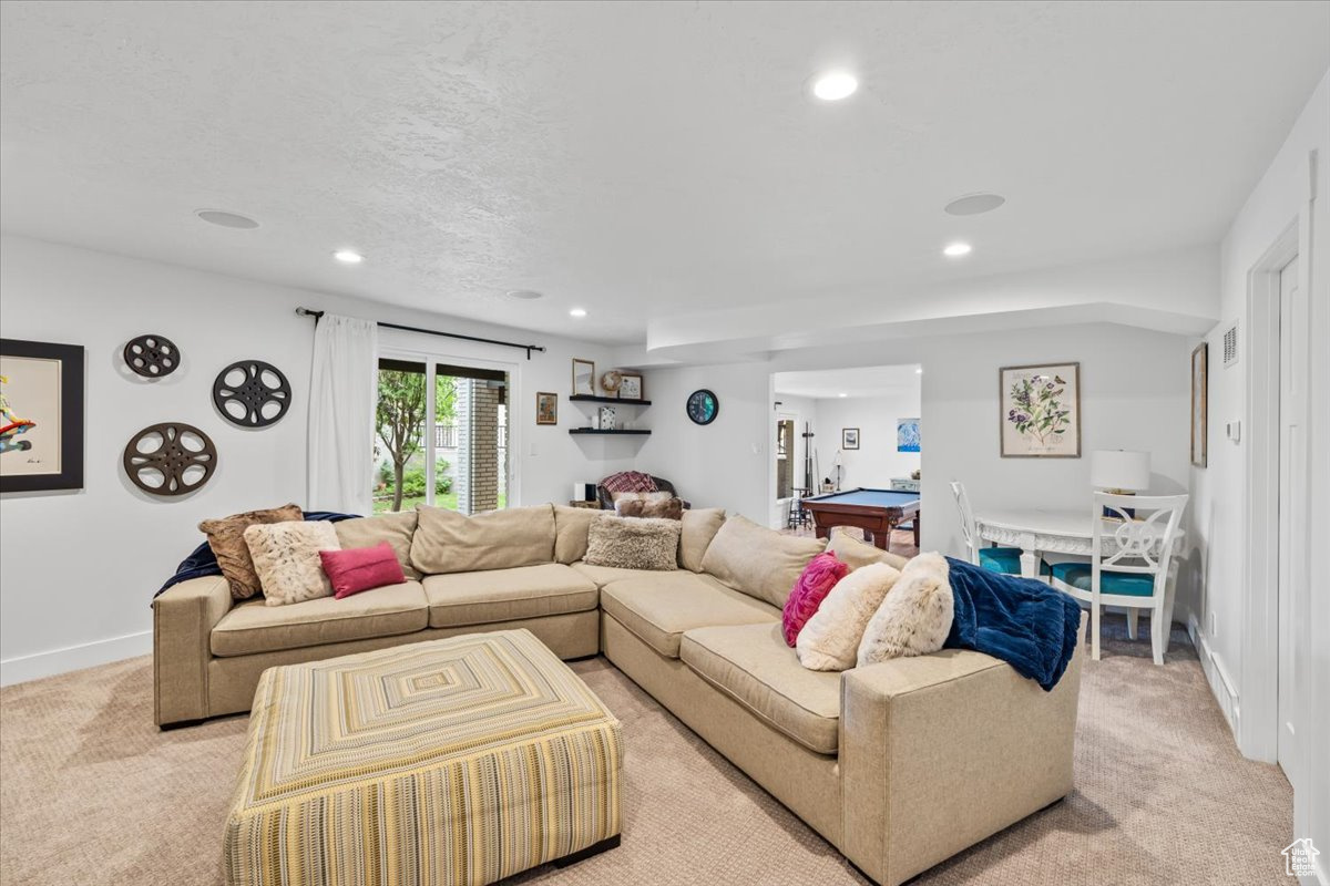 3028 E FOXWOOD CIR