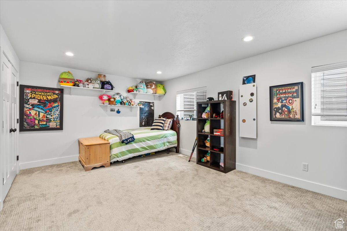 3028 E FOXWOOD CIR
