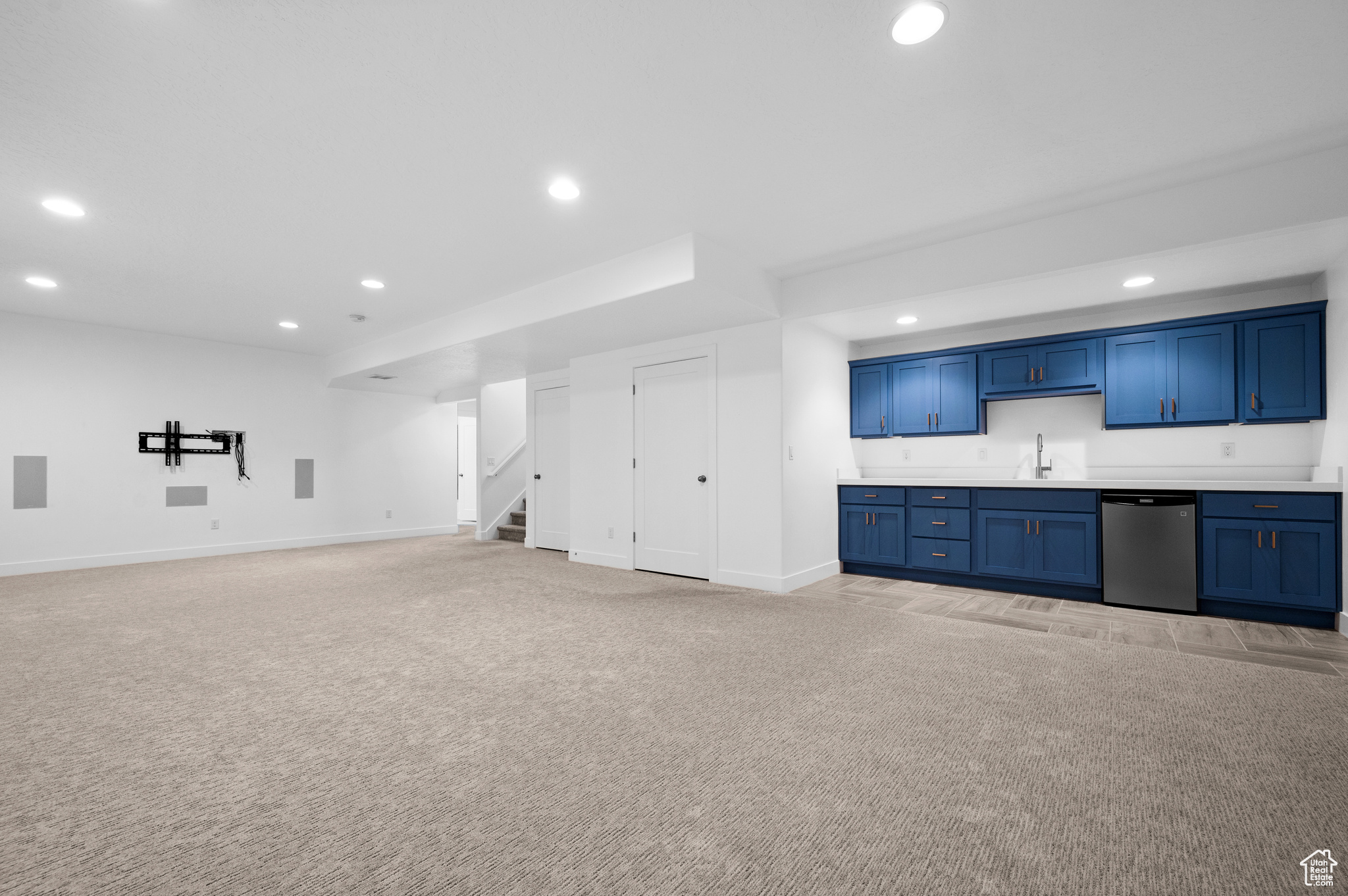 2692 E COMANCHE CIR