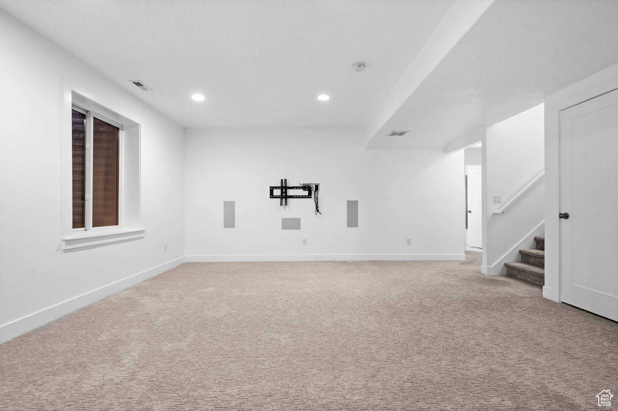 2692 E COMANCHE CIR