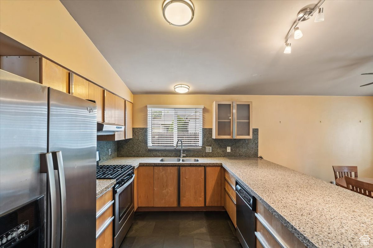 1926 E MOOR MONT DR