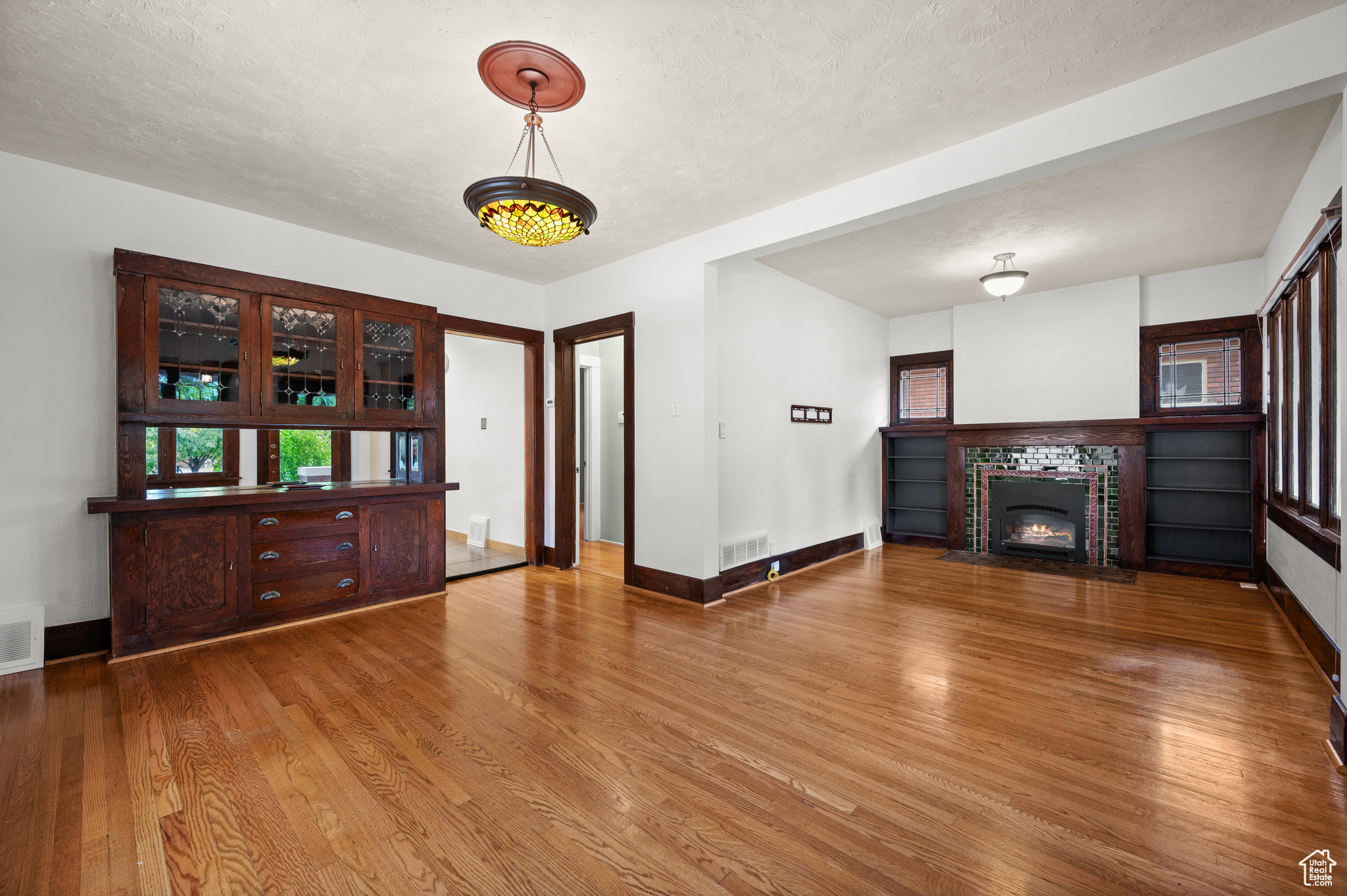 447 E EDITH AVE