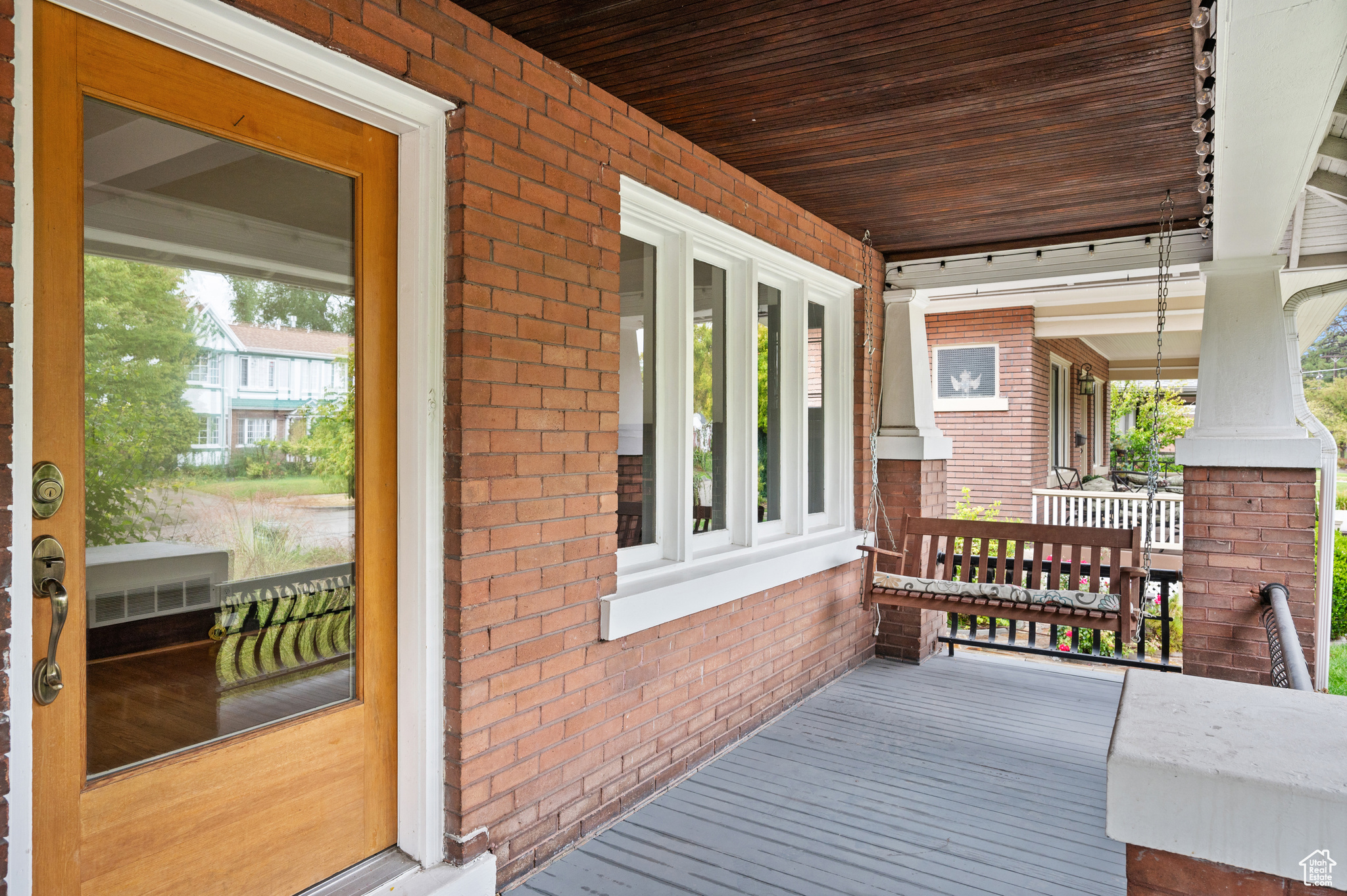 447 E EDITH AVE