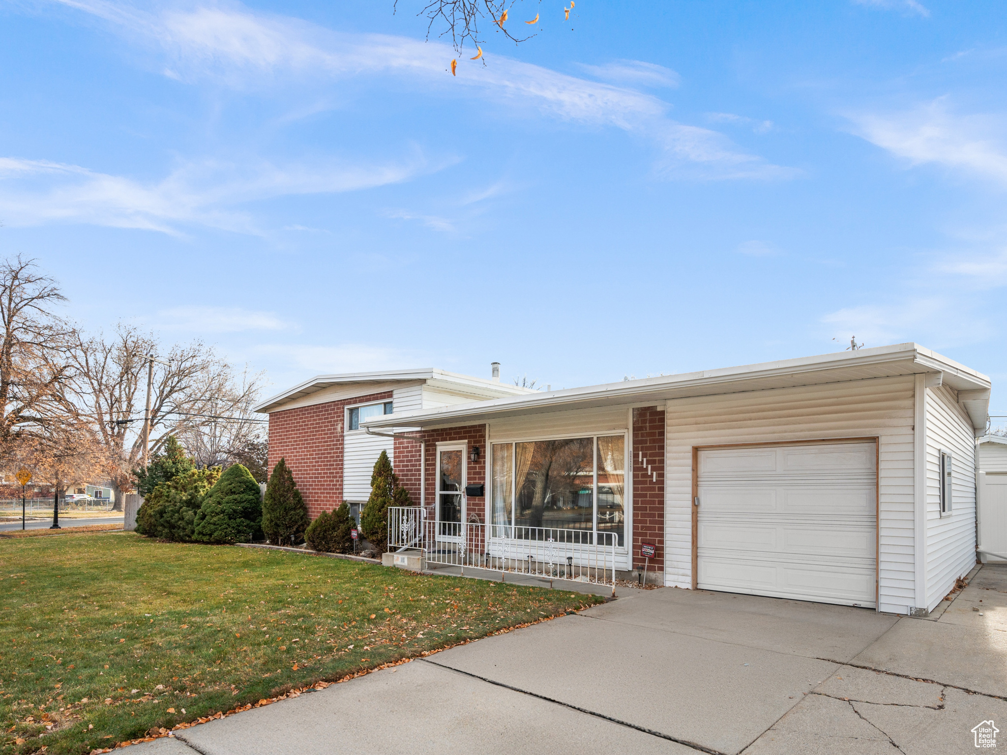 1111 N SONATA ST