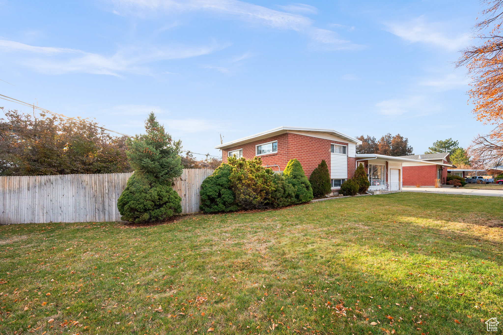 1111 N SONATA ST