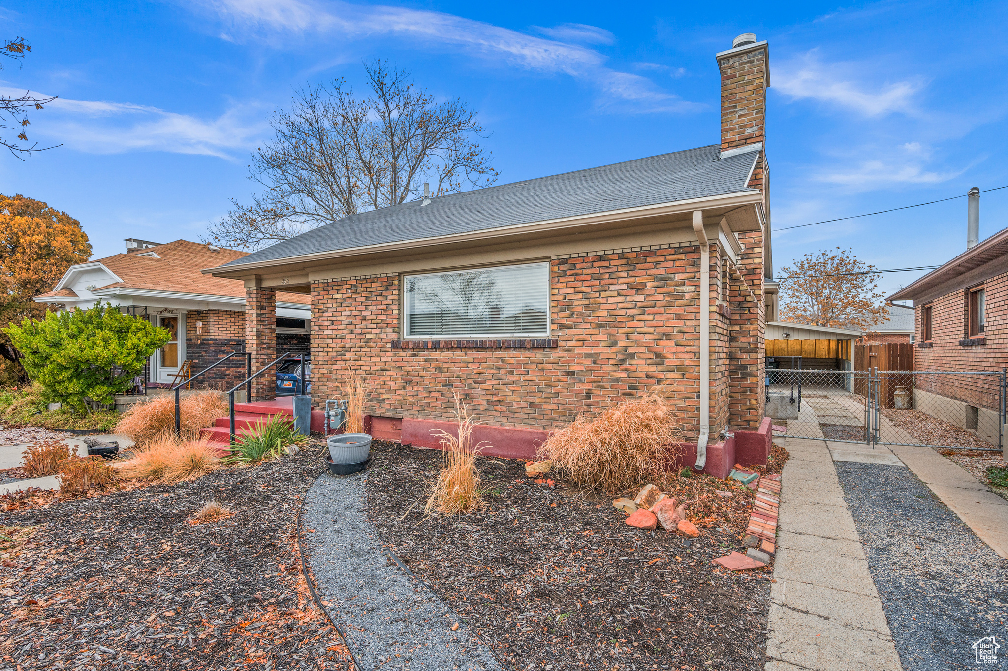 265 E RAMONA AVE