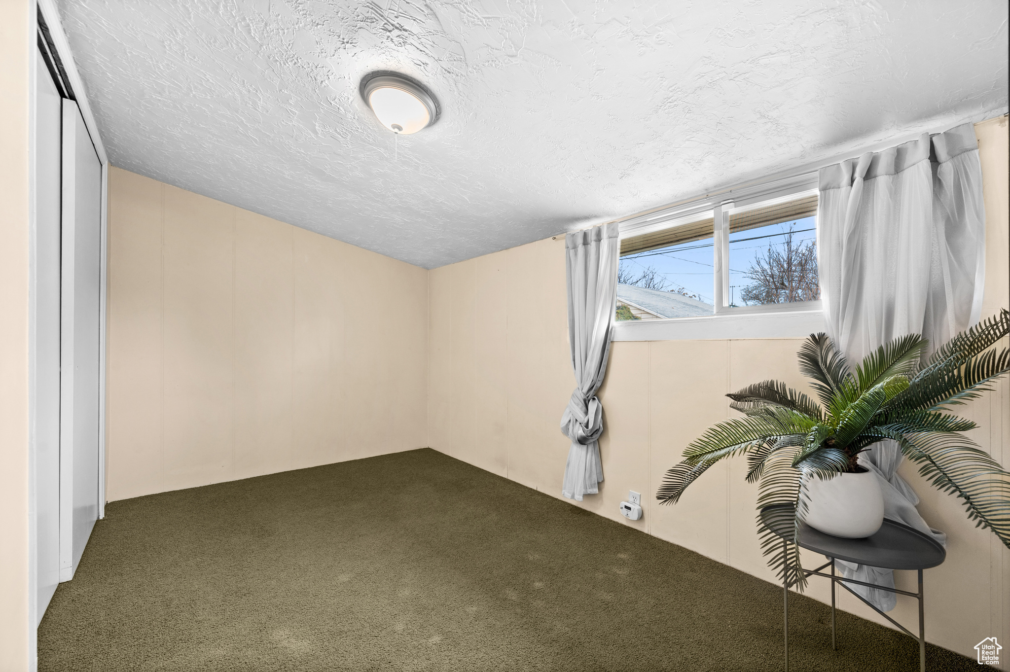 265 E RAMONA AVE