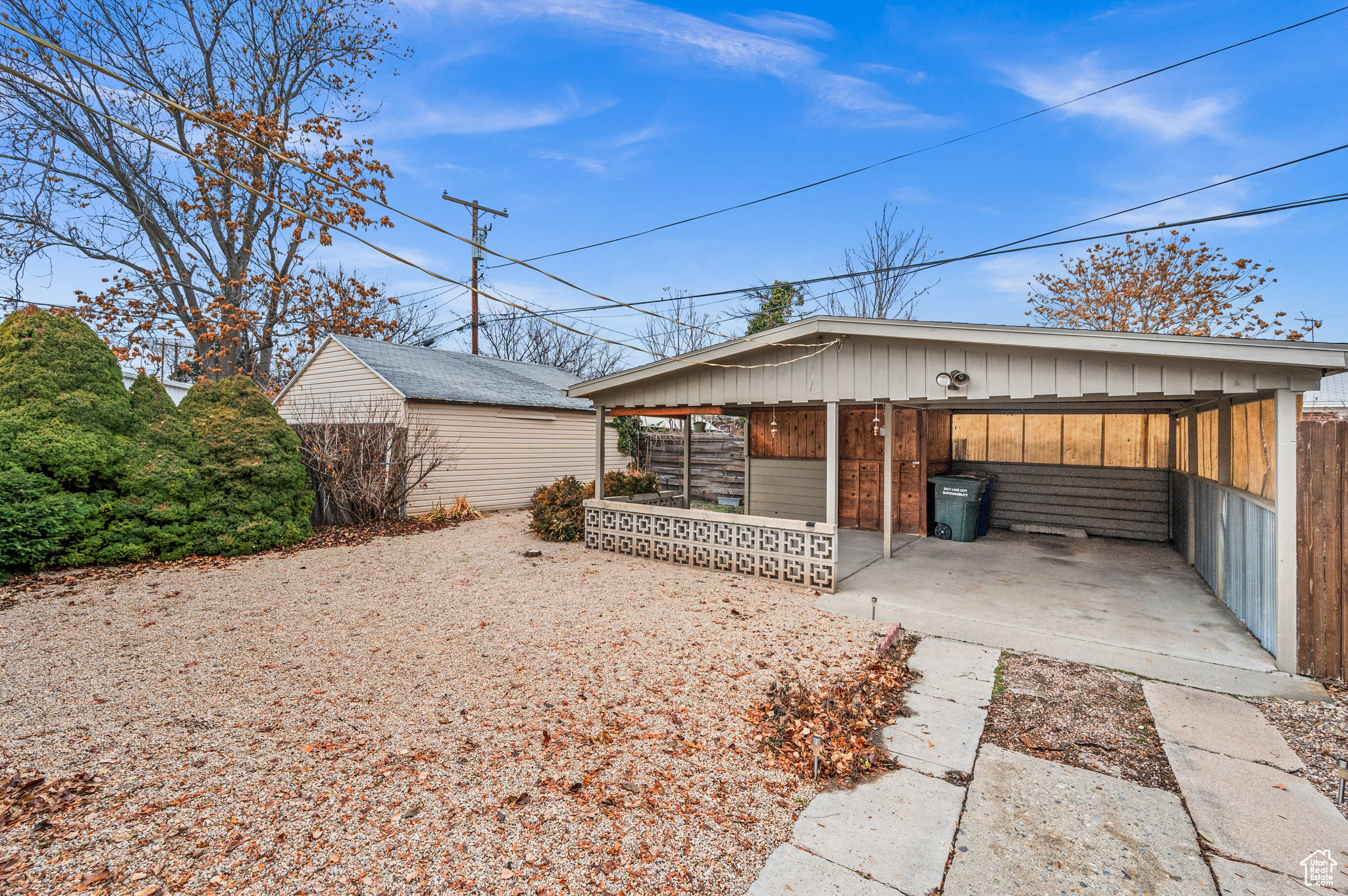265 E RAMONA AVE
