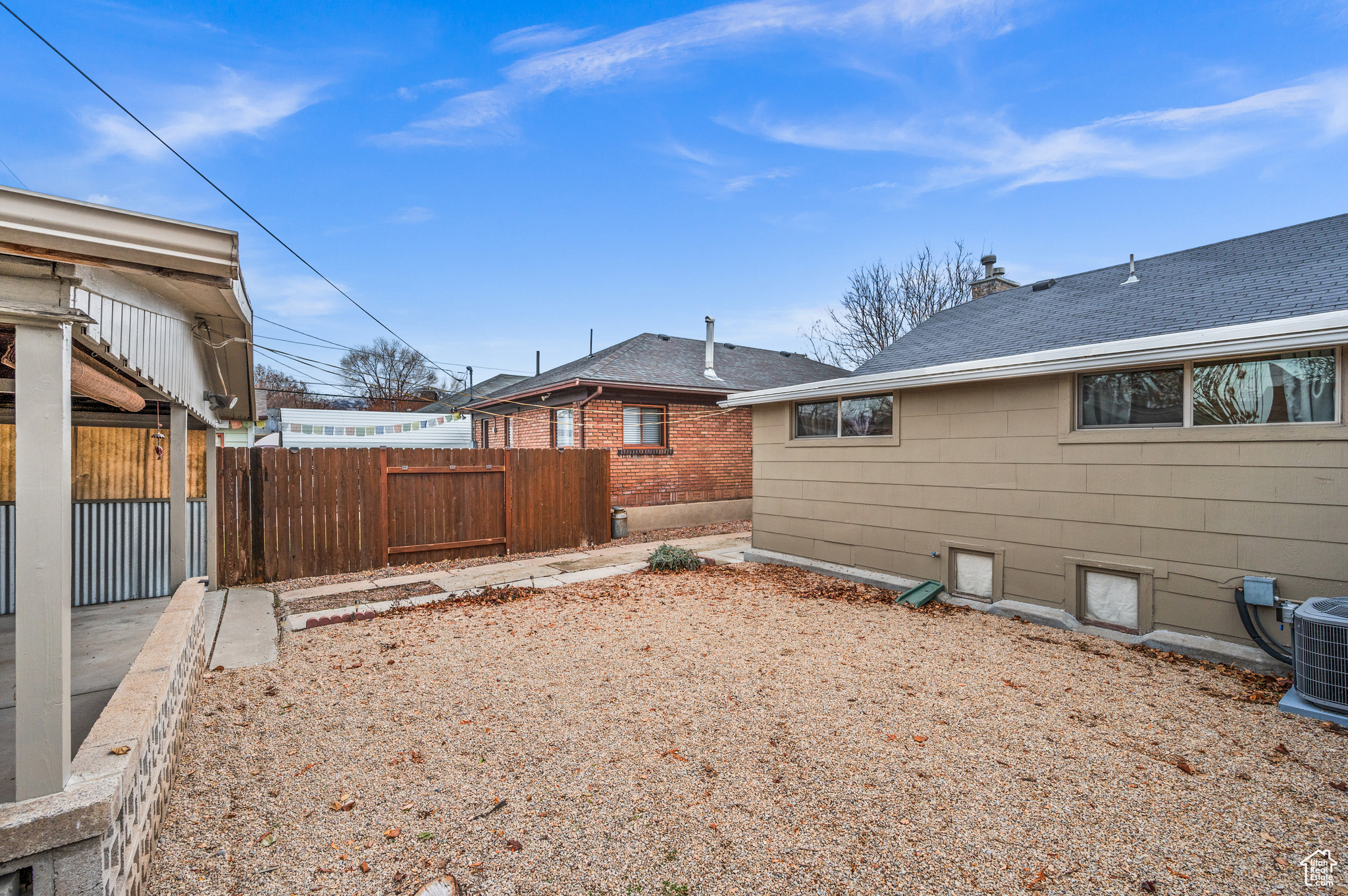 265 E RAMONA AVE