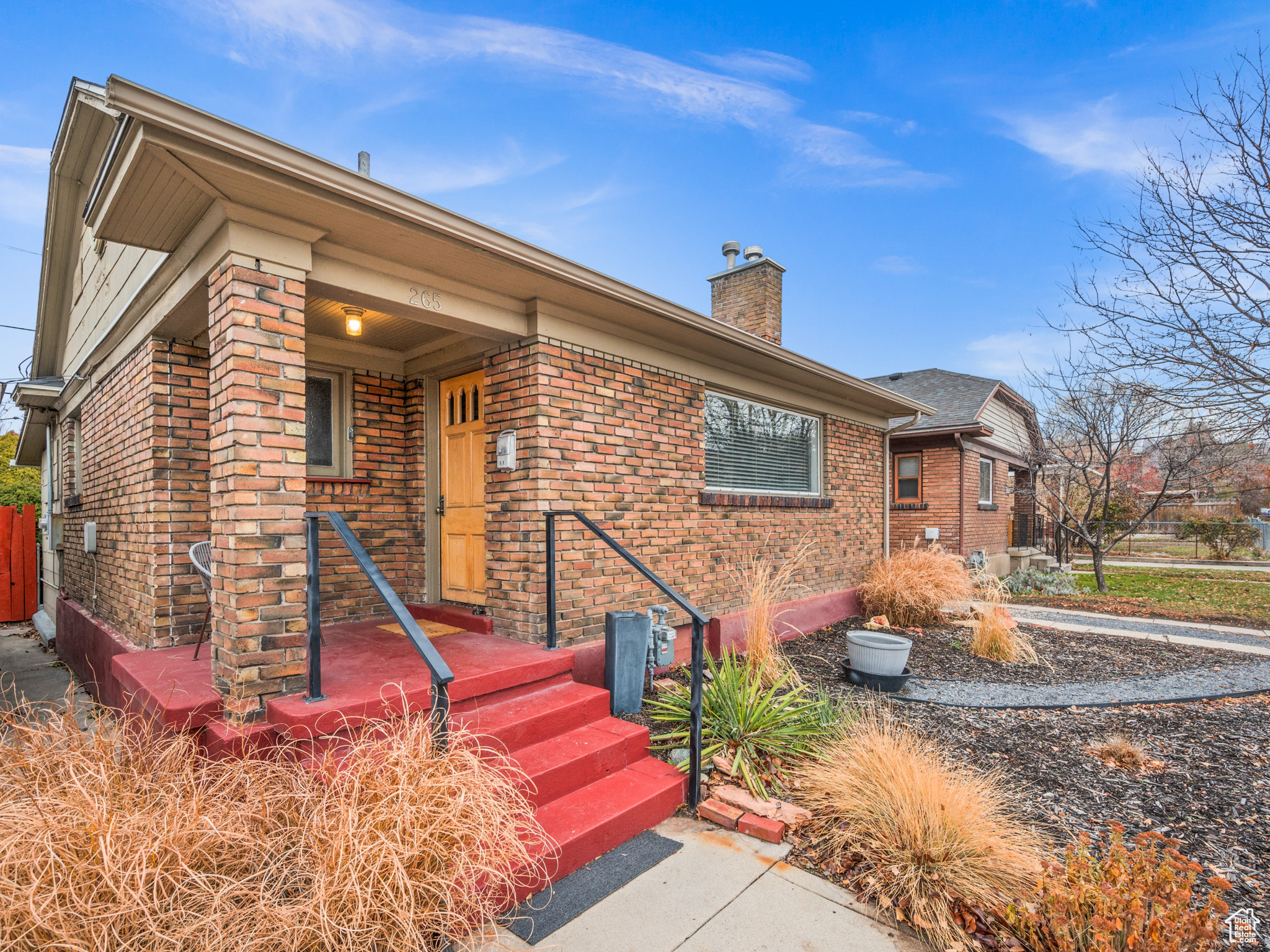 265 E RAMONA AVE