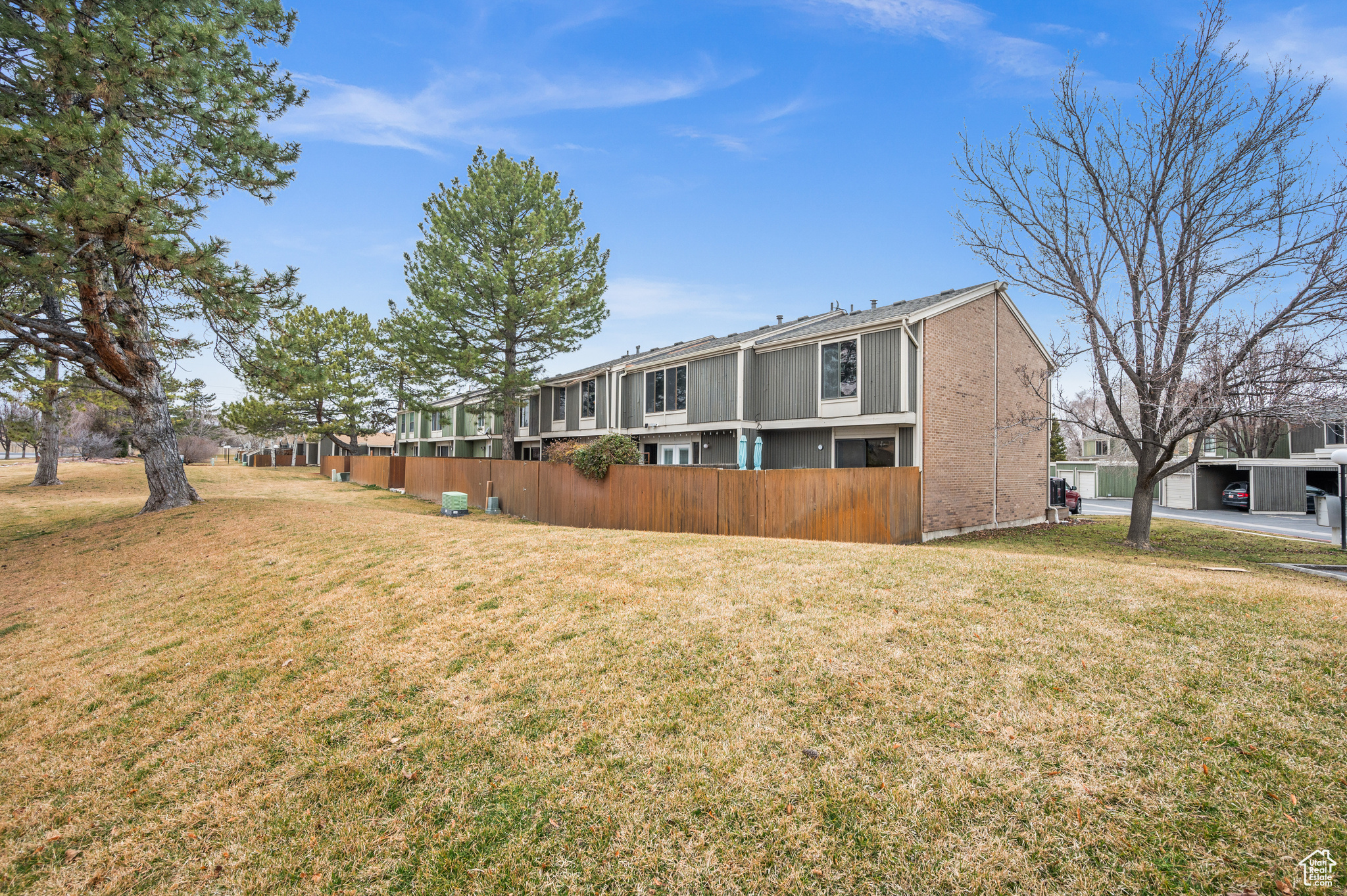 2600 W VILLAGE LN #A
