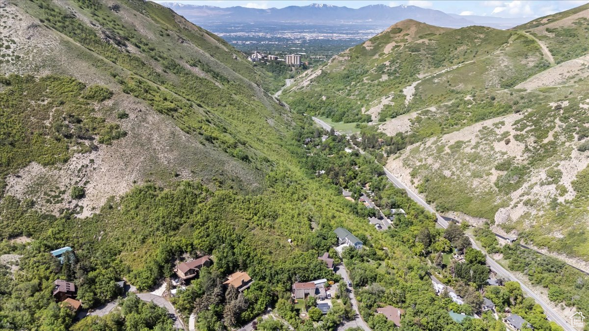 3922 E COVE RD Unit: 4