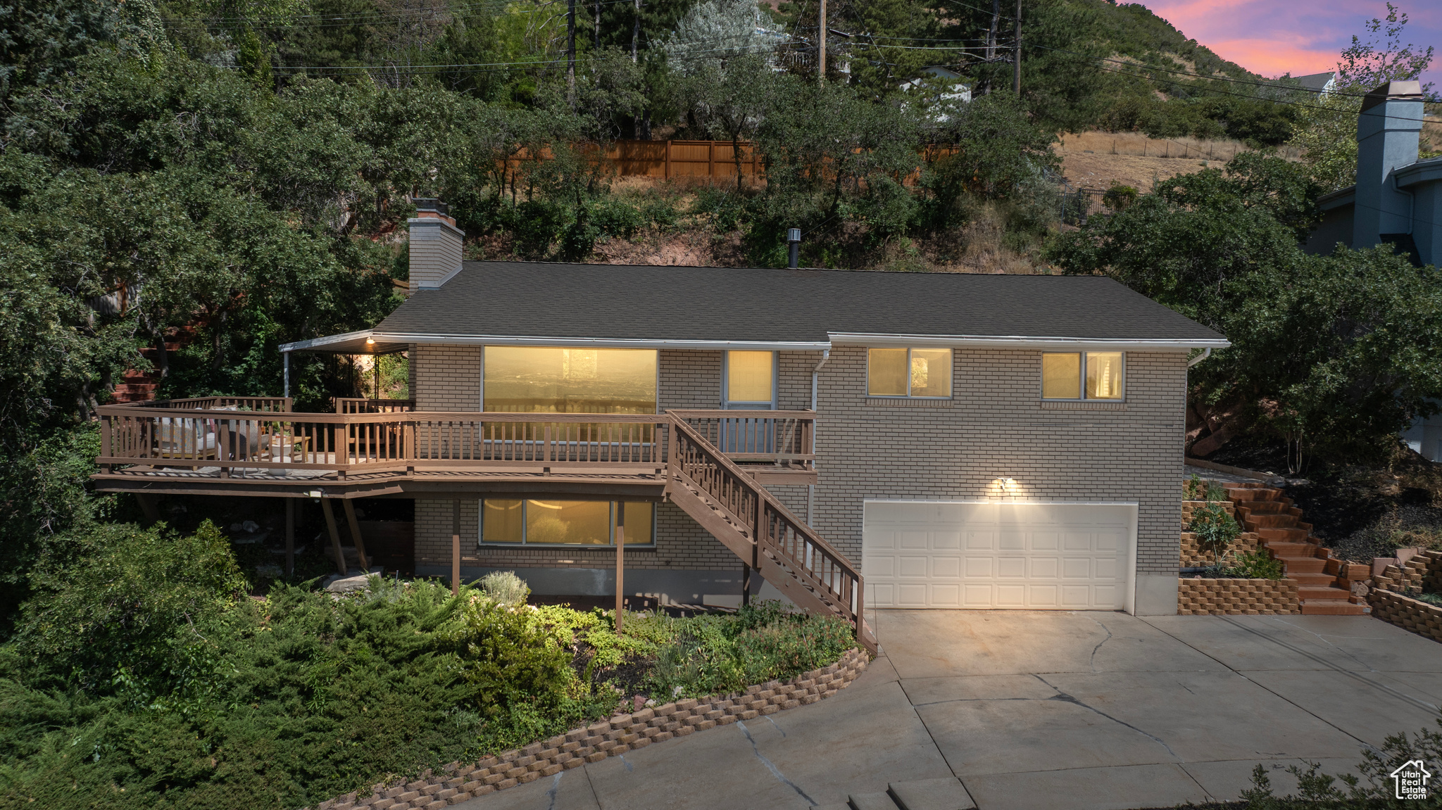 2259 S LAKELINE DR