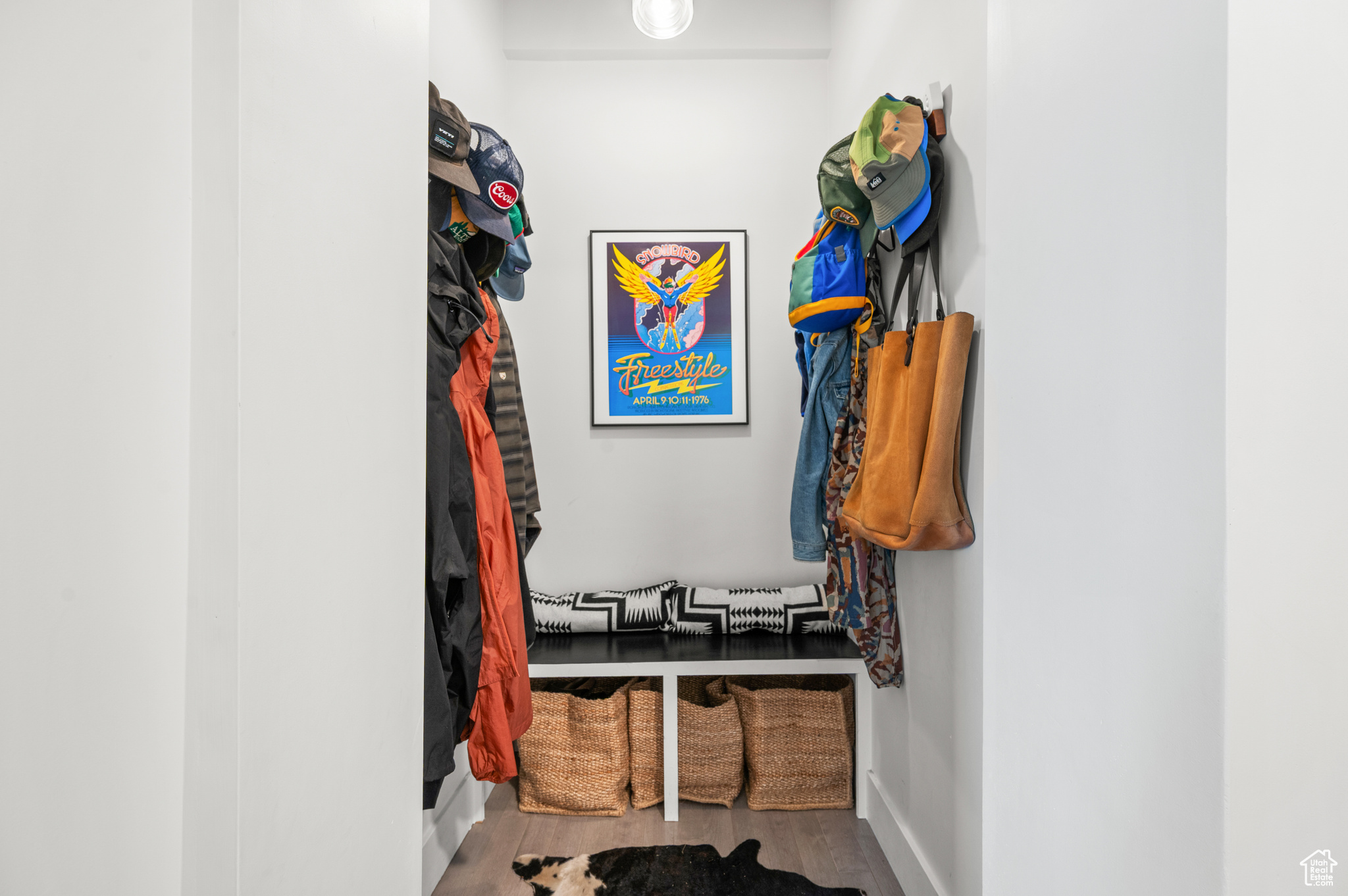 1123 E ROOSEVELT AVE
