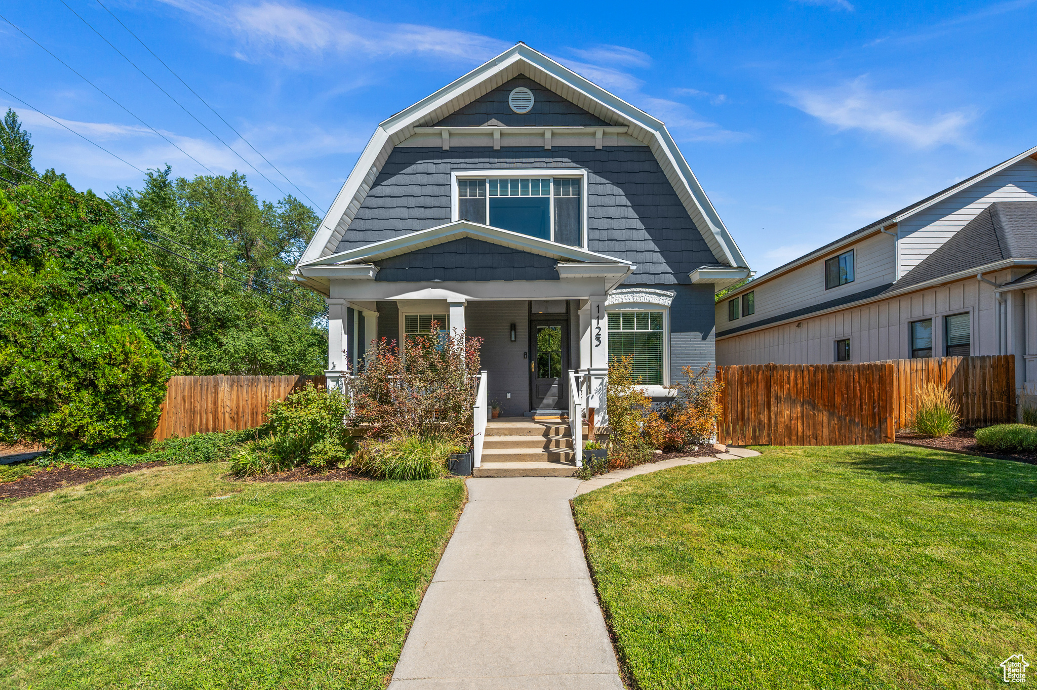 1123 E ROOSEVELT AVE