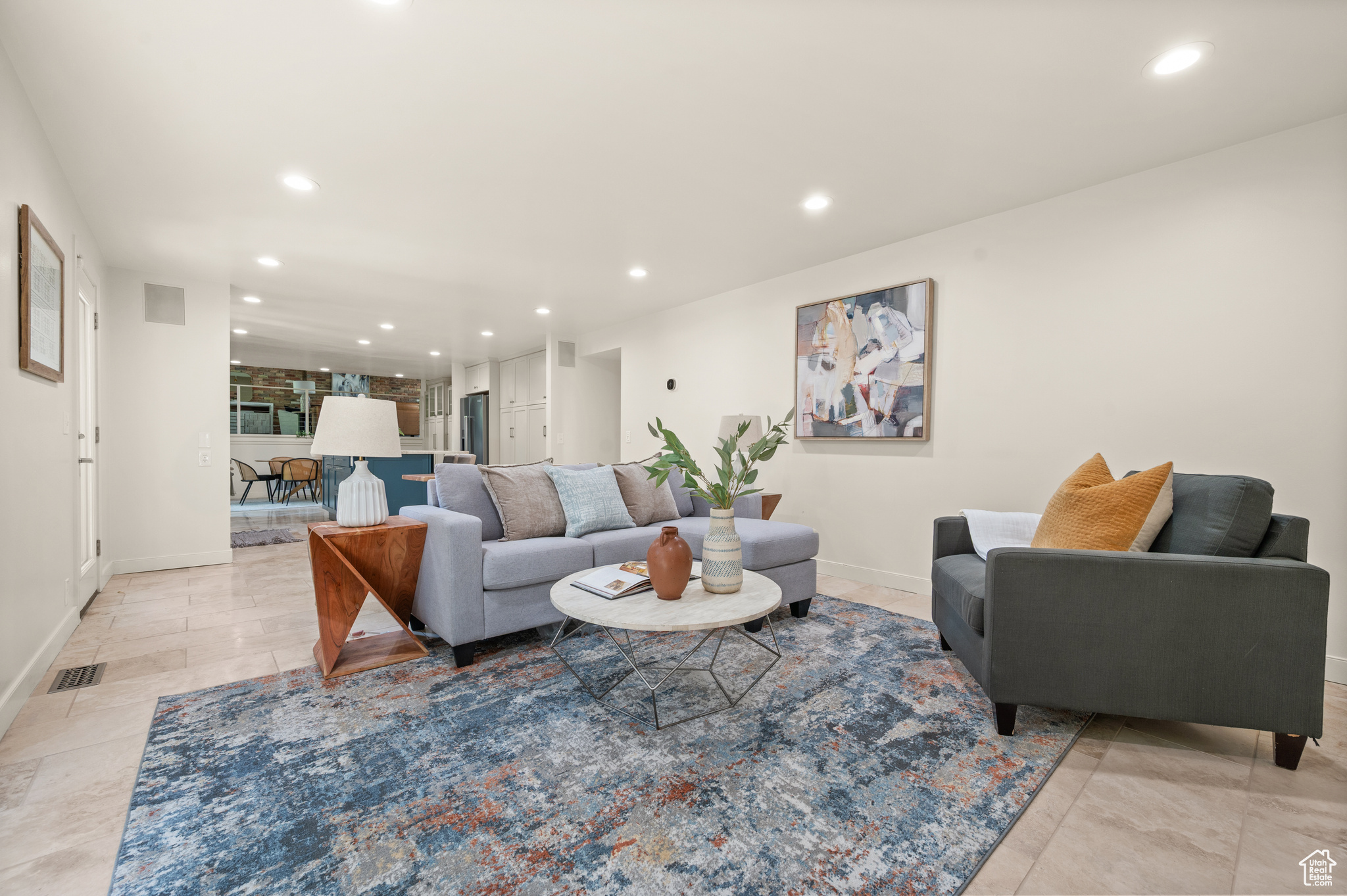 1752 E MILLCREEK CIR