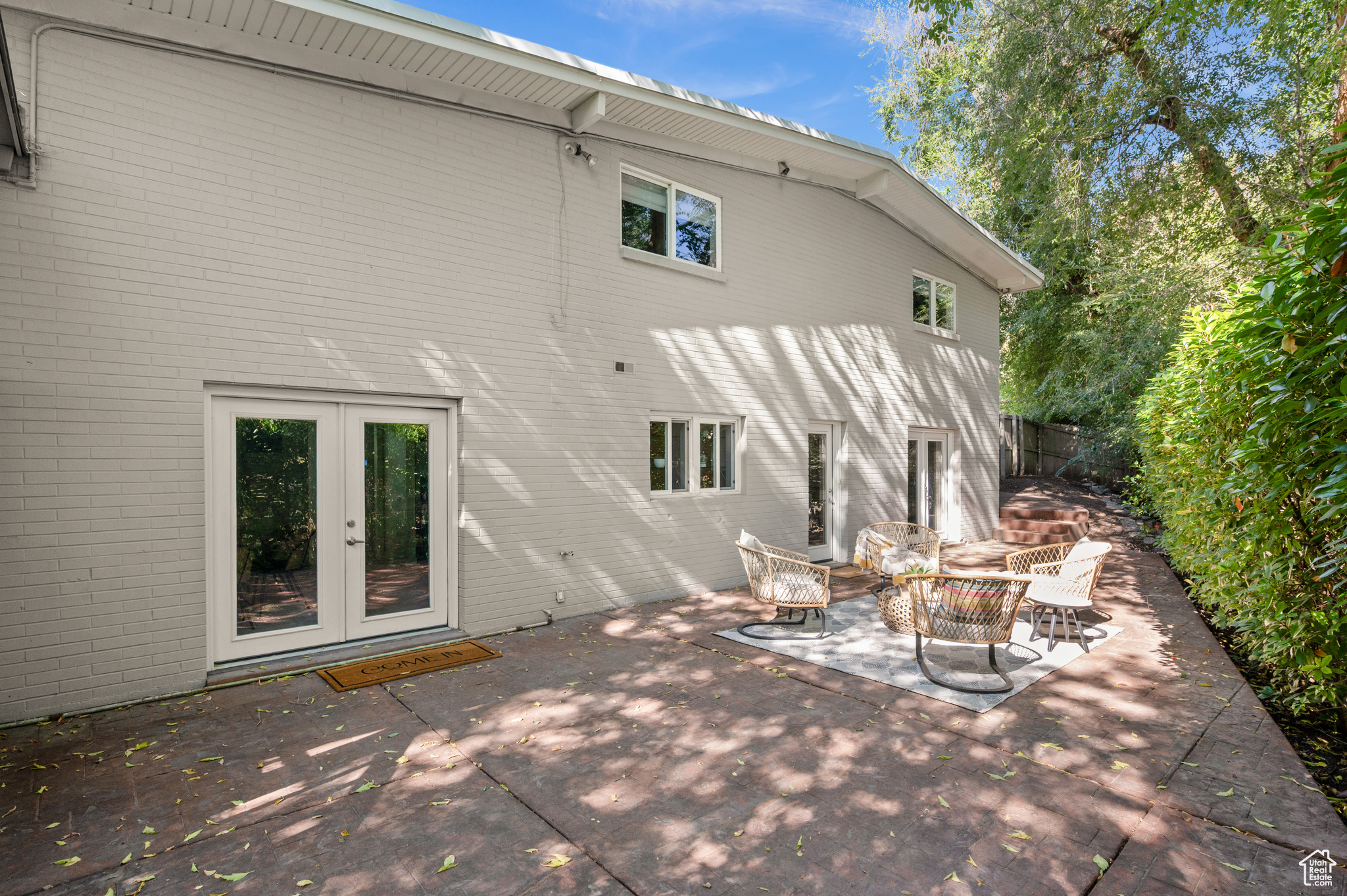 1752 E MILLCREEK CIR