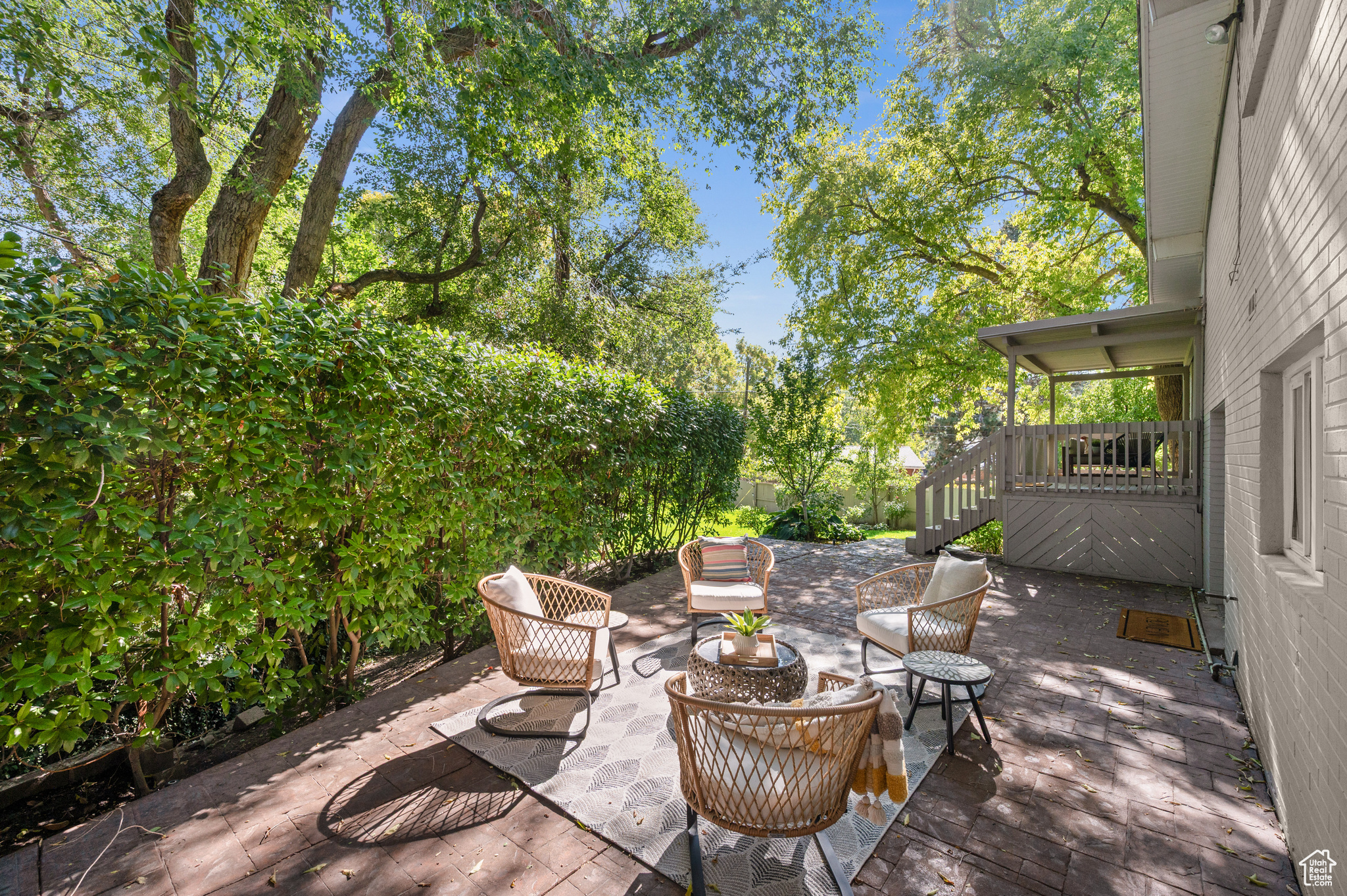 1752 E MILLCREEK CIR