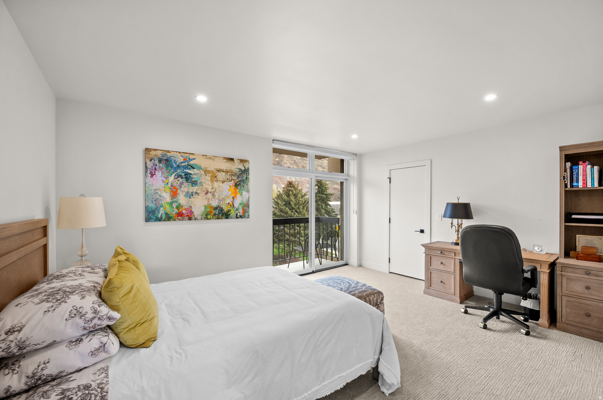 960 S DONNER WAY #450
