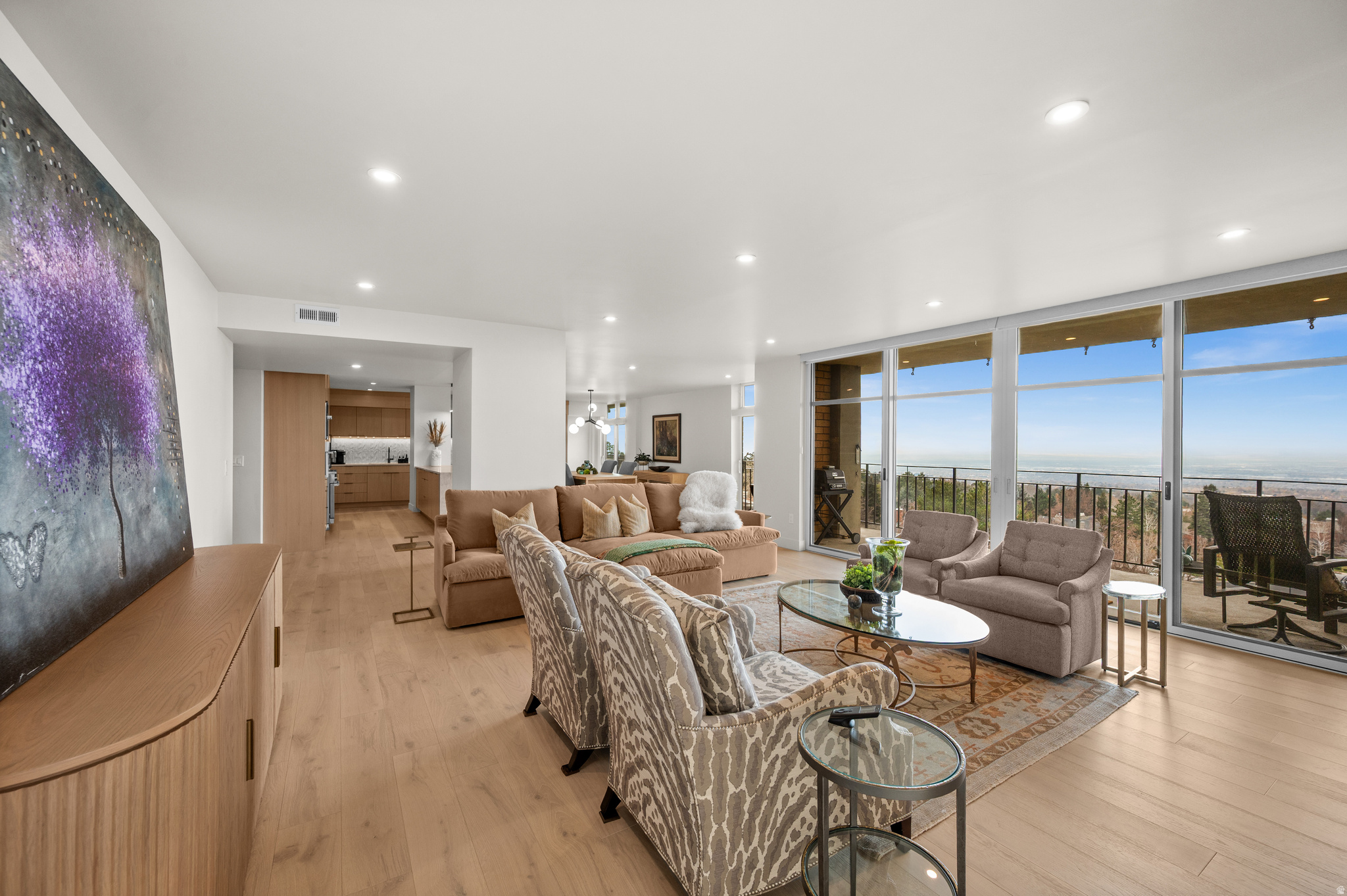 960 S DONNER WAY #450