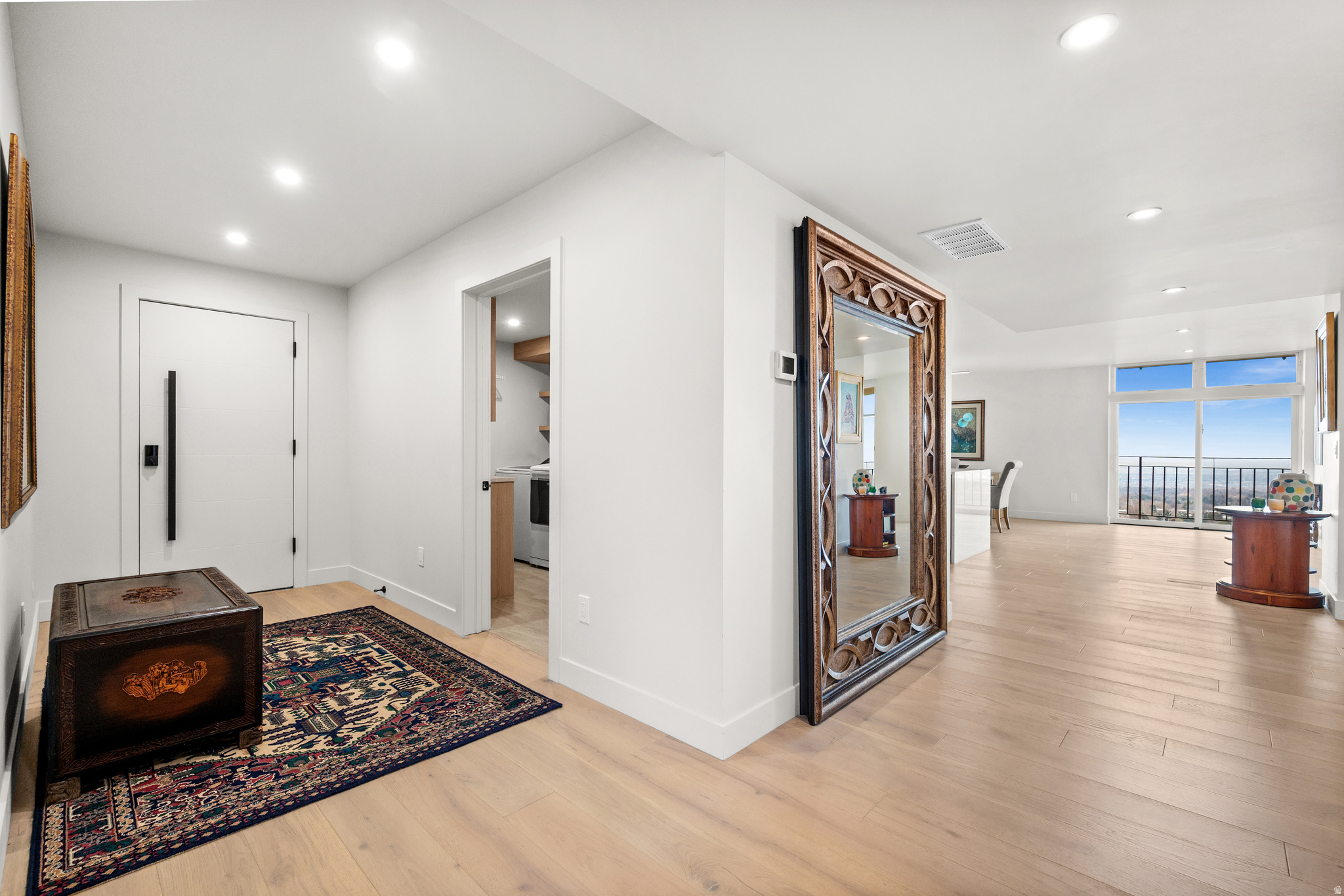 960 S DONNER WAY #450