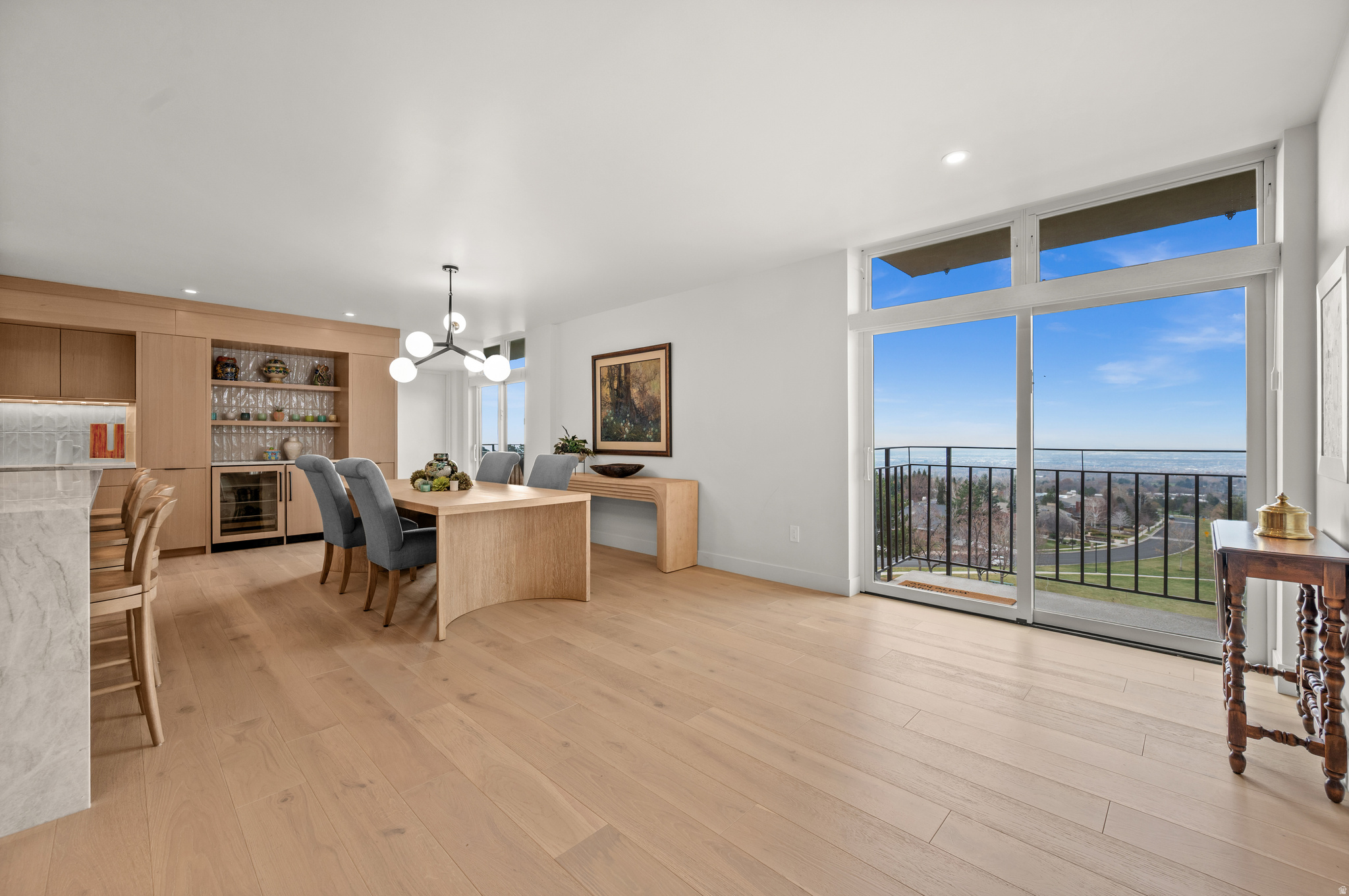 960 S DONNER WAY #450