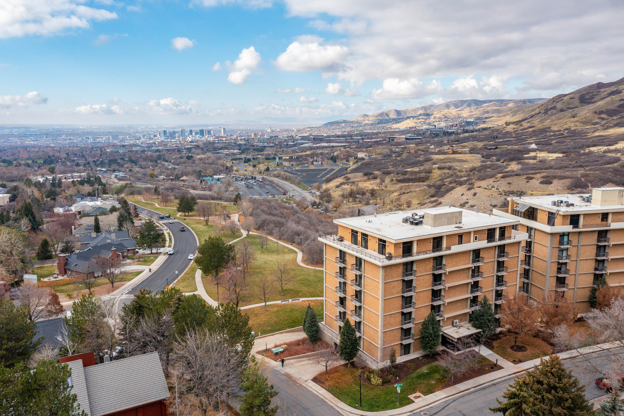 960 S DONNER WAY #450