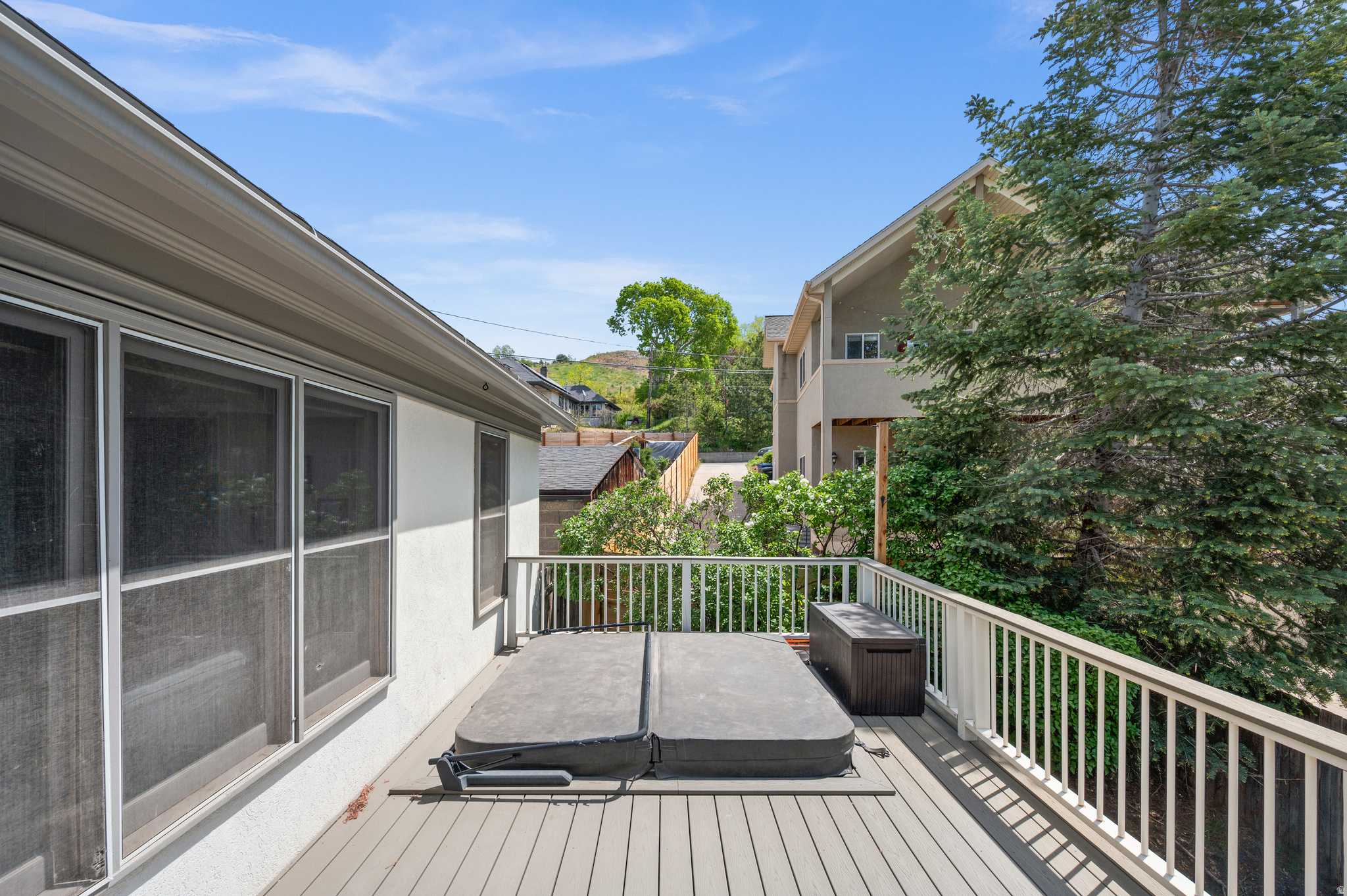 107 W CLINTON AVE