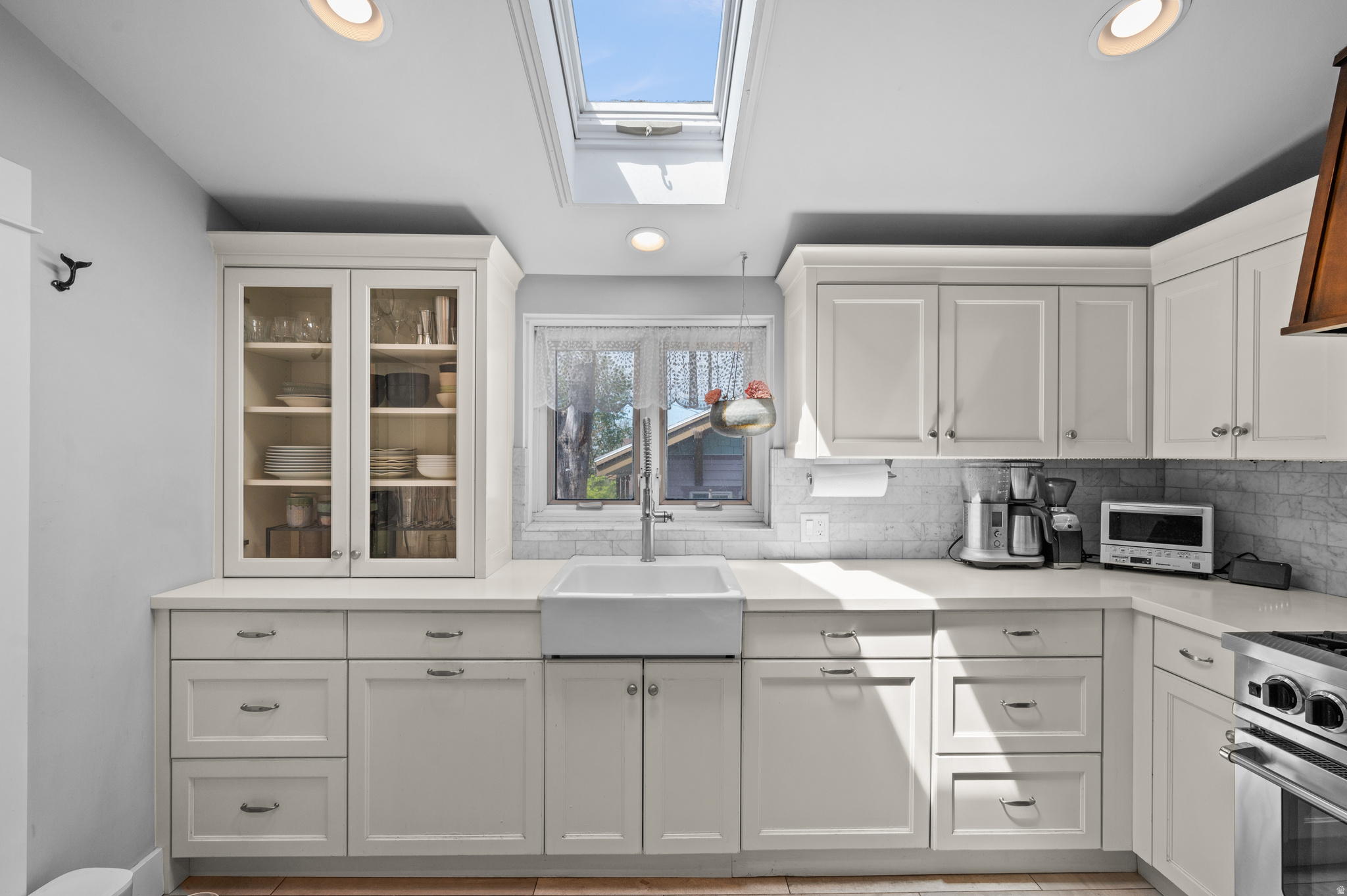 107 W CLINTON AVE