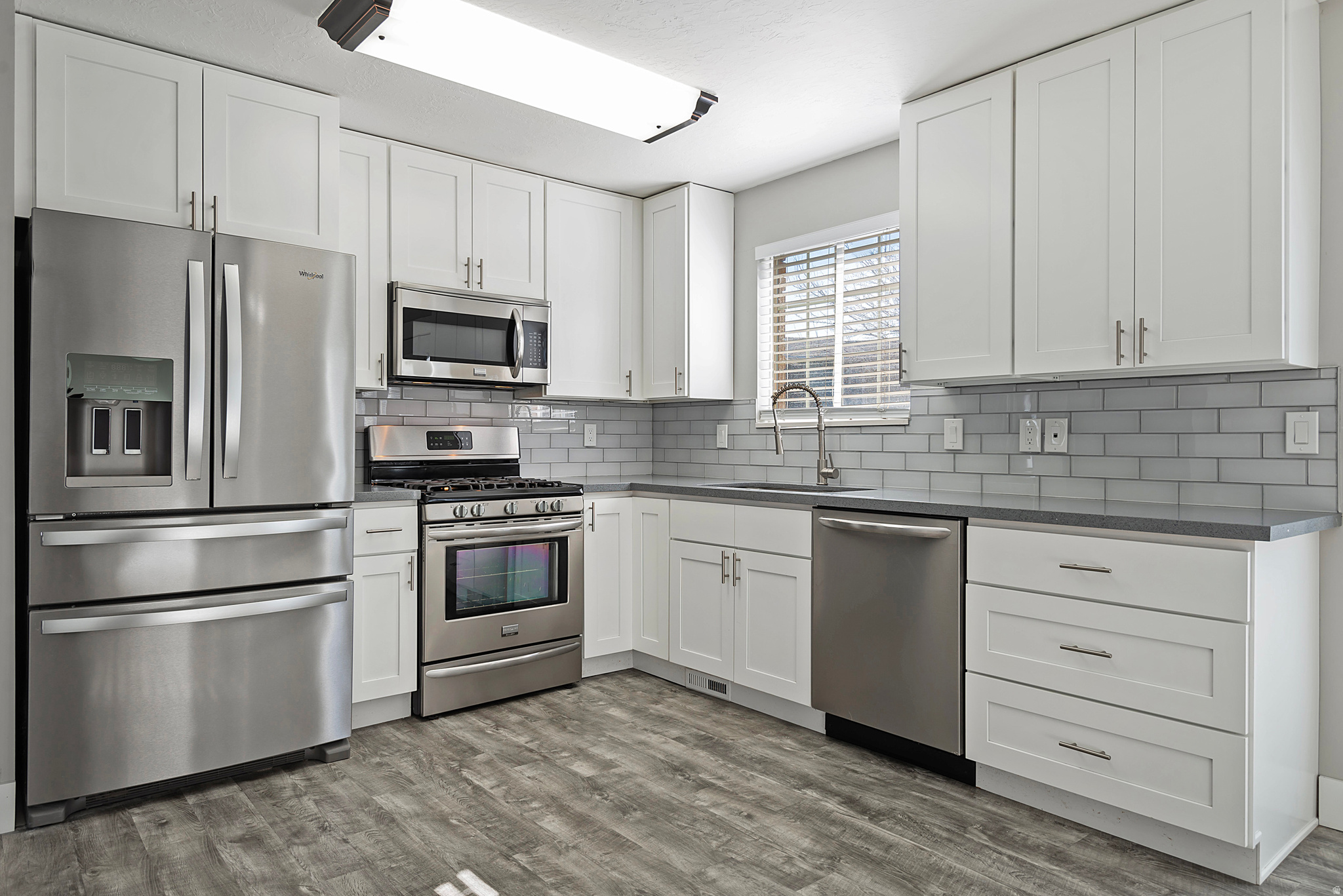 2553 W MASONS MILE DR