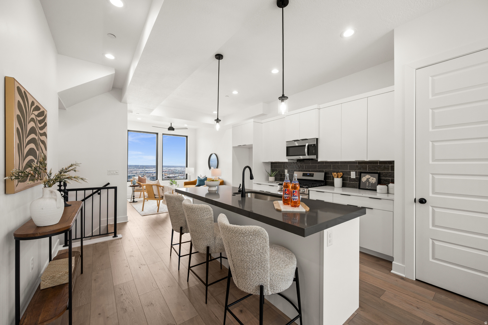 307 E ENDURANCE CIR