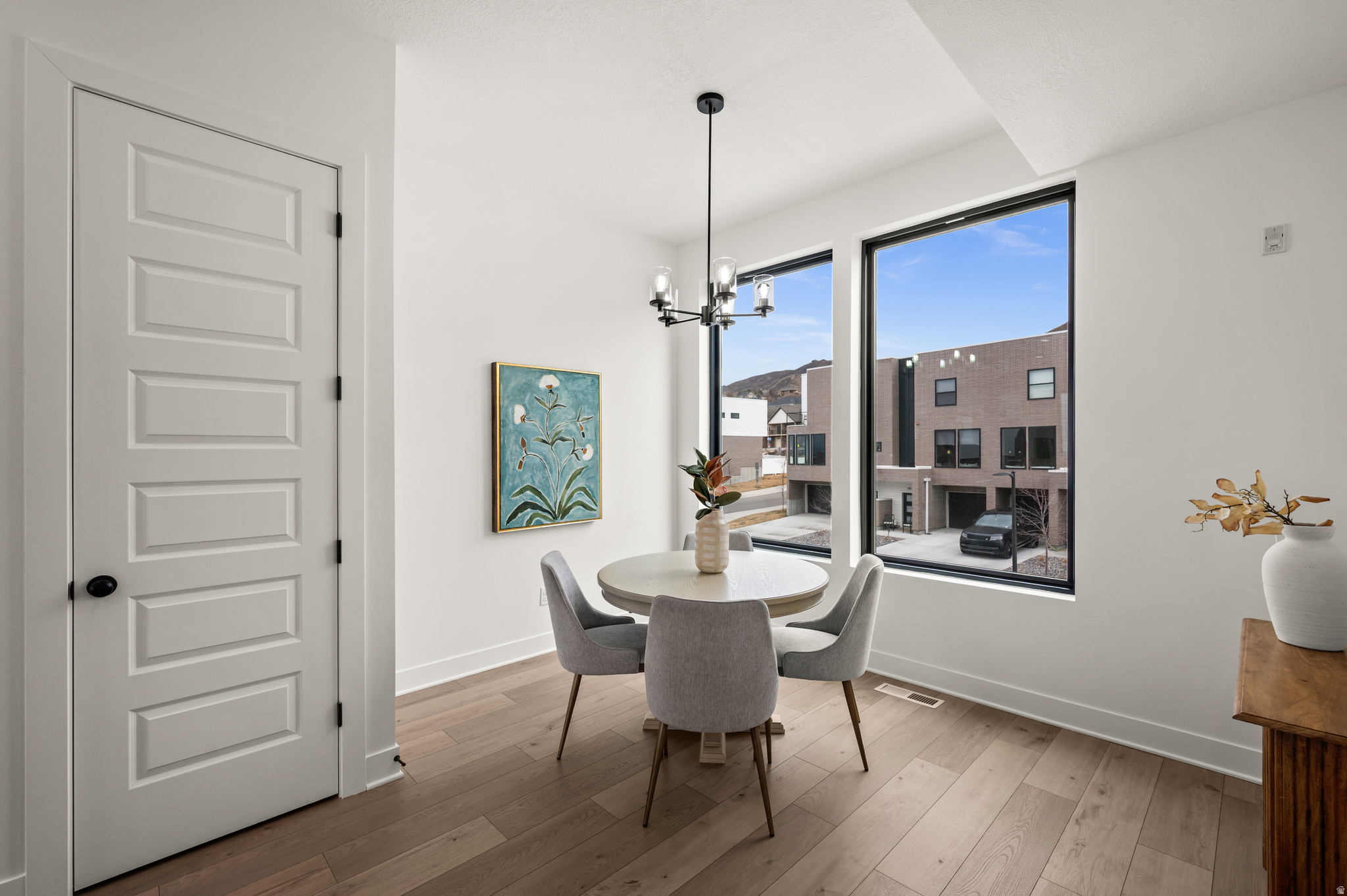 307 E ENDURANCE CIR