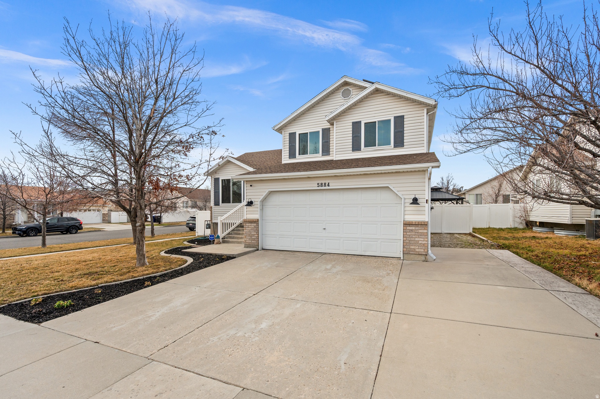 5884 S IMPRESSIONS DR