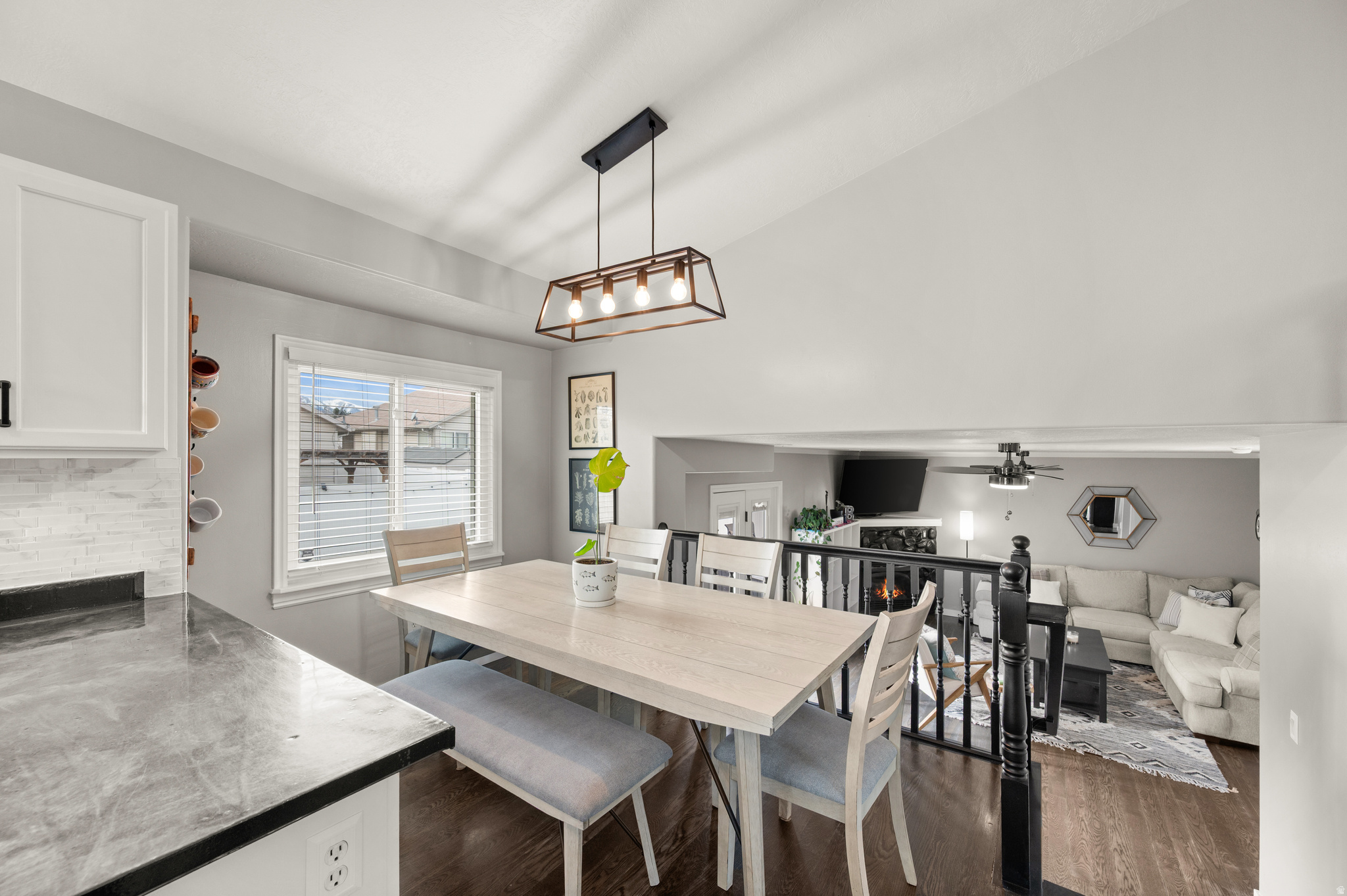 5884 S IMPRESSIONS DR