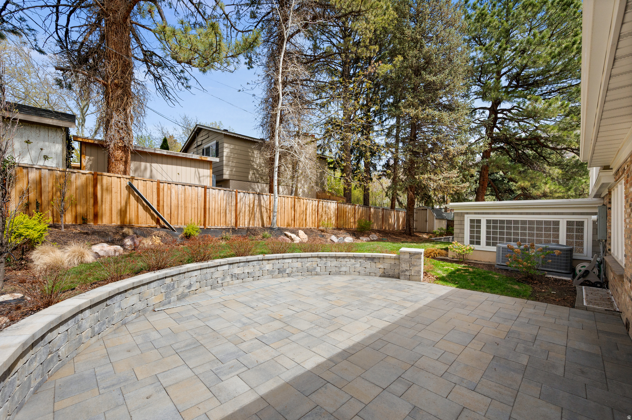 2797 E SOMMET DR