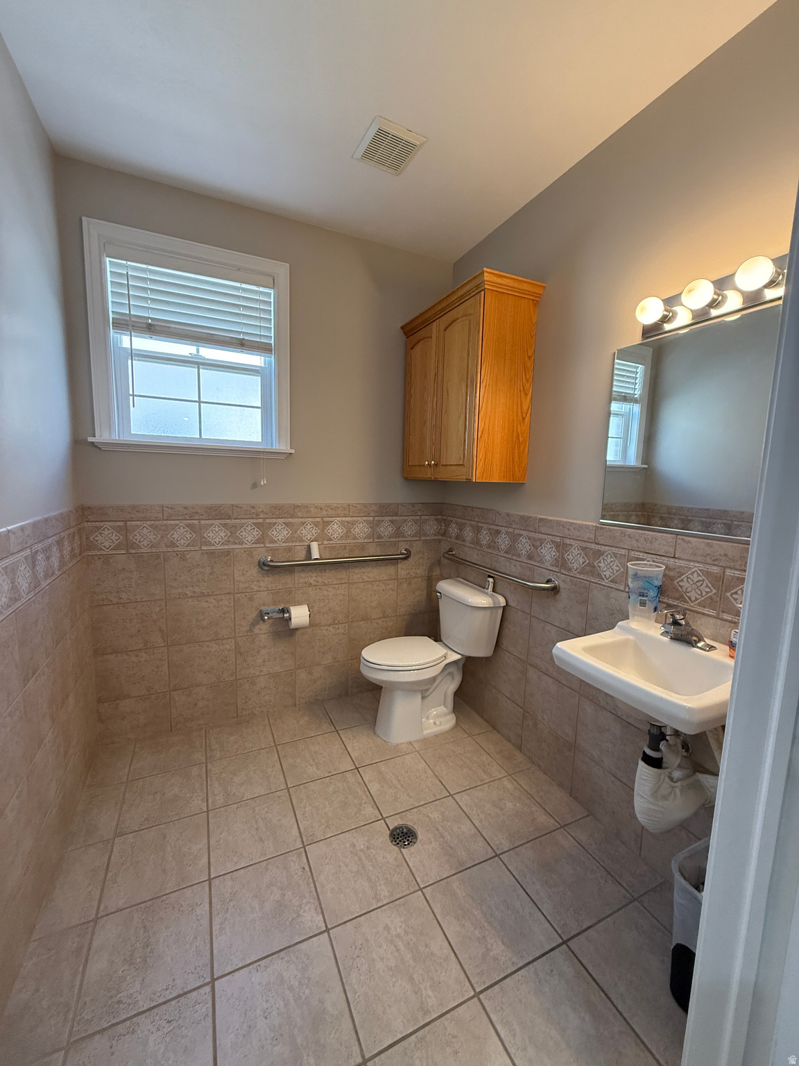 1106 E SOUTH AVE
