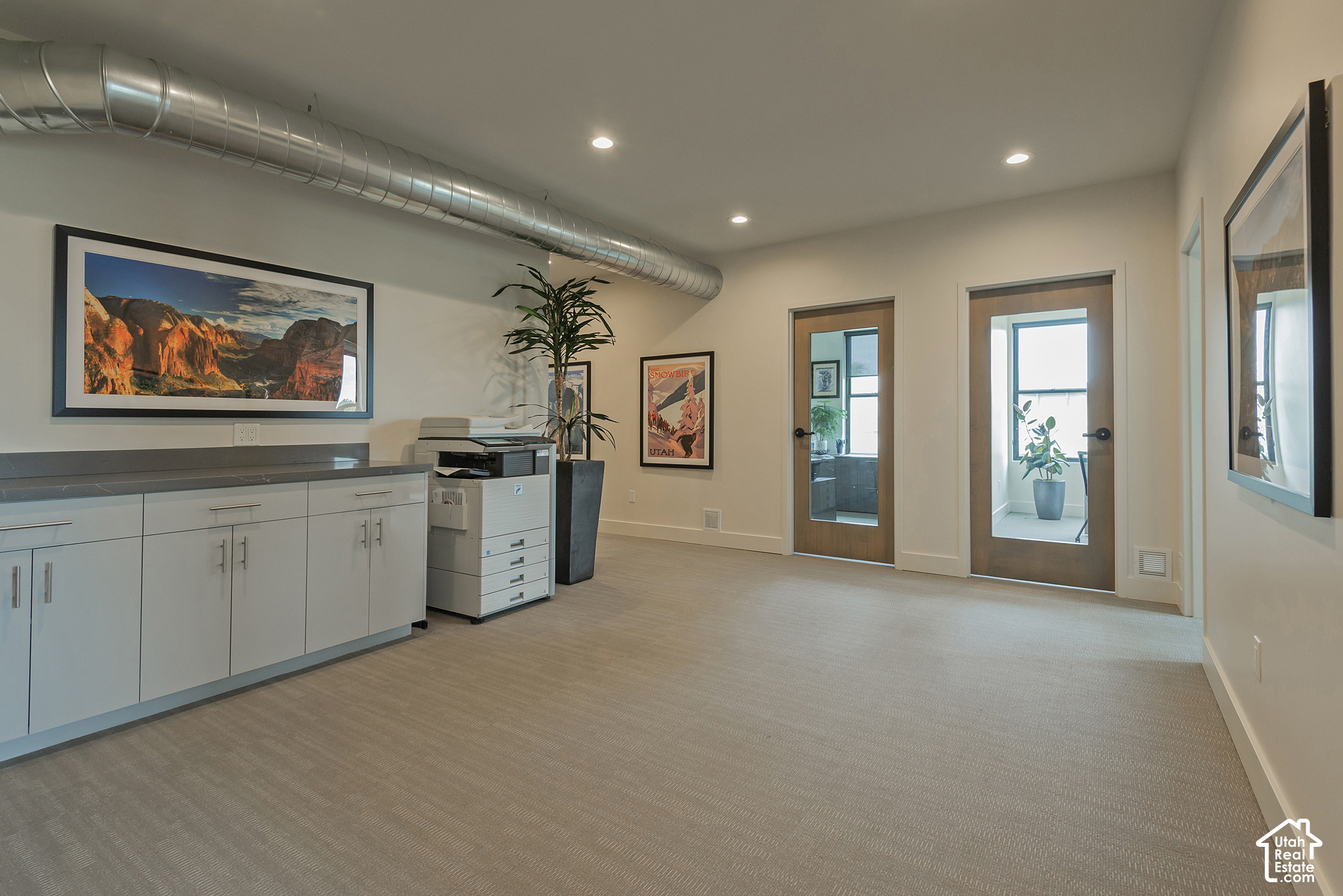 1586 E STRATFORD AVE #3