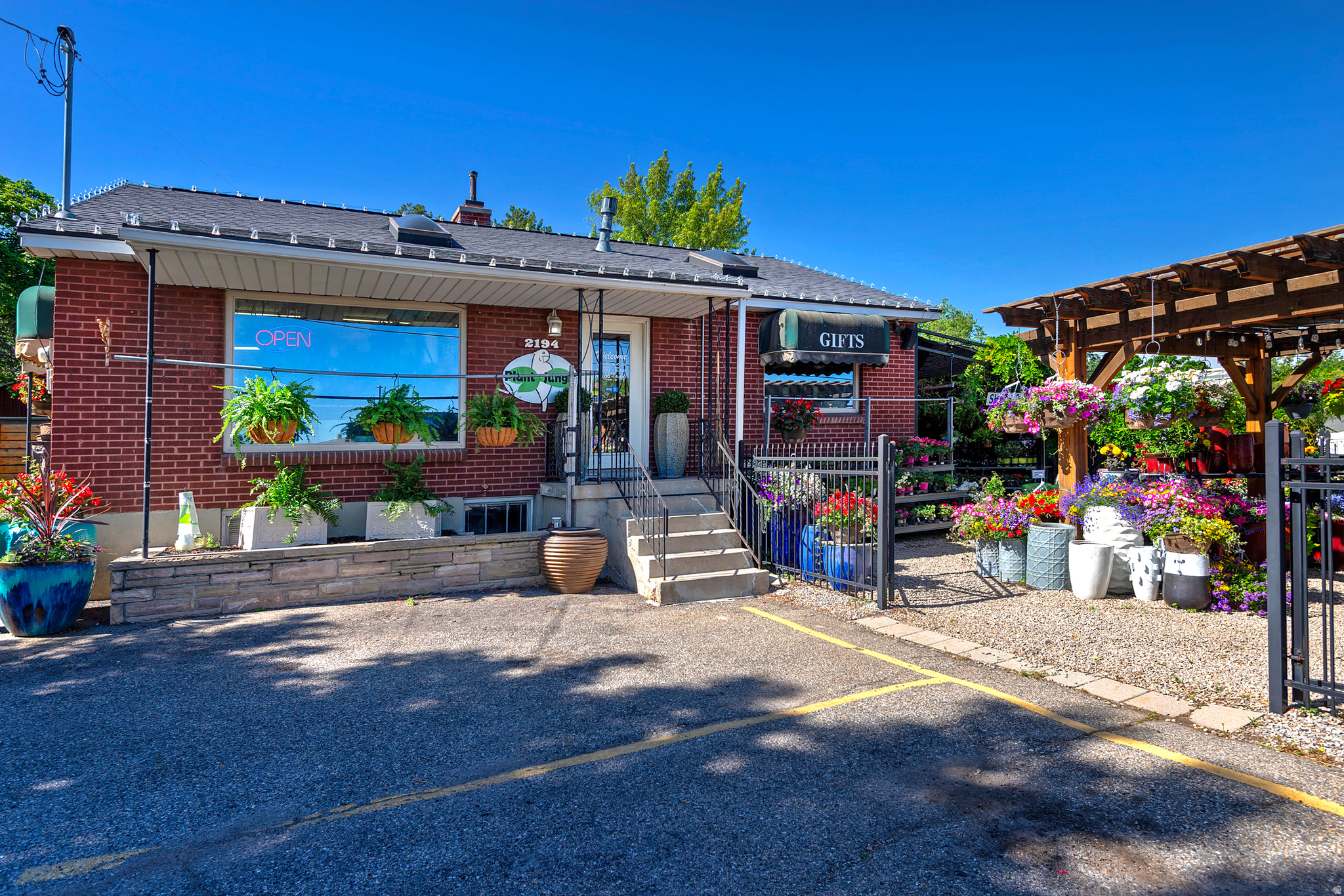 2194 E FORT UNION BLVD