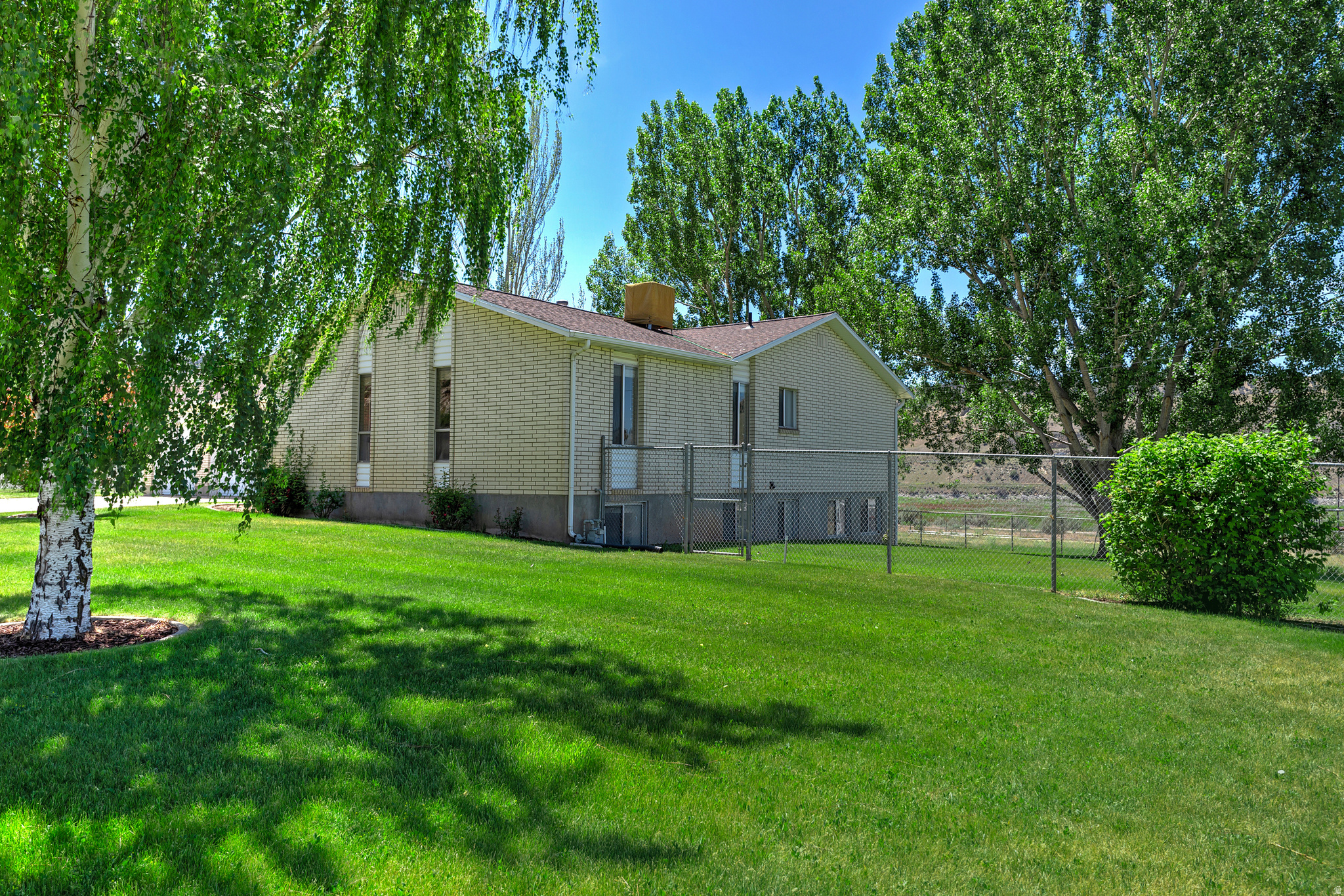 301 N MAIN ST