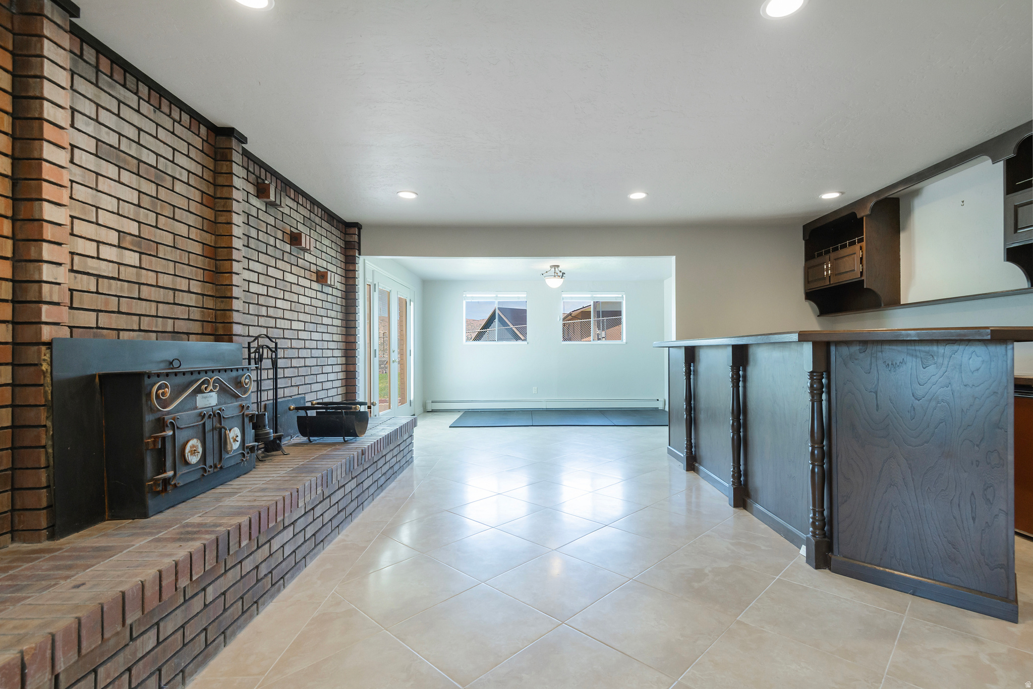 301 N MAIN ST
