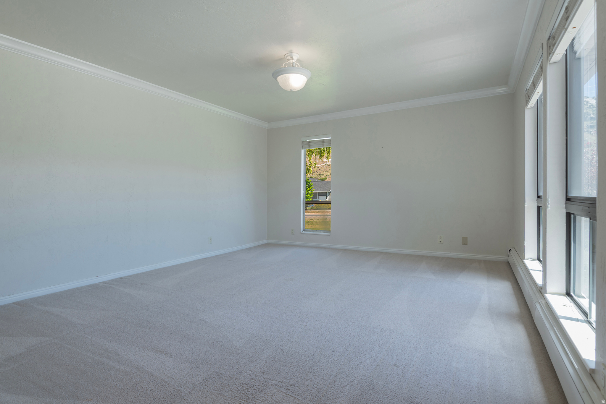 301 N MAIN ST