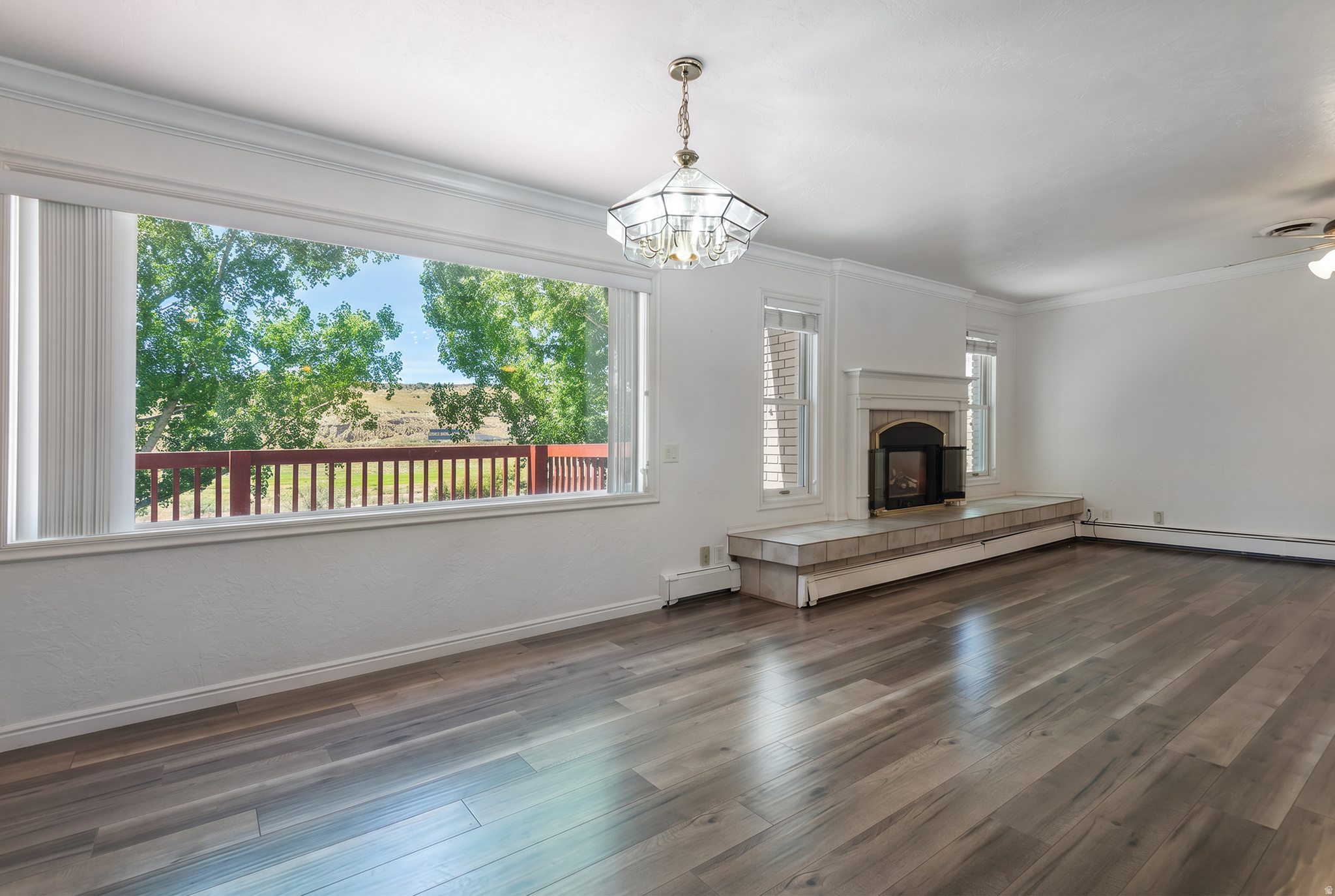301 N MAIN ST