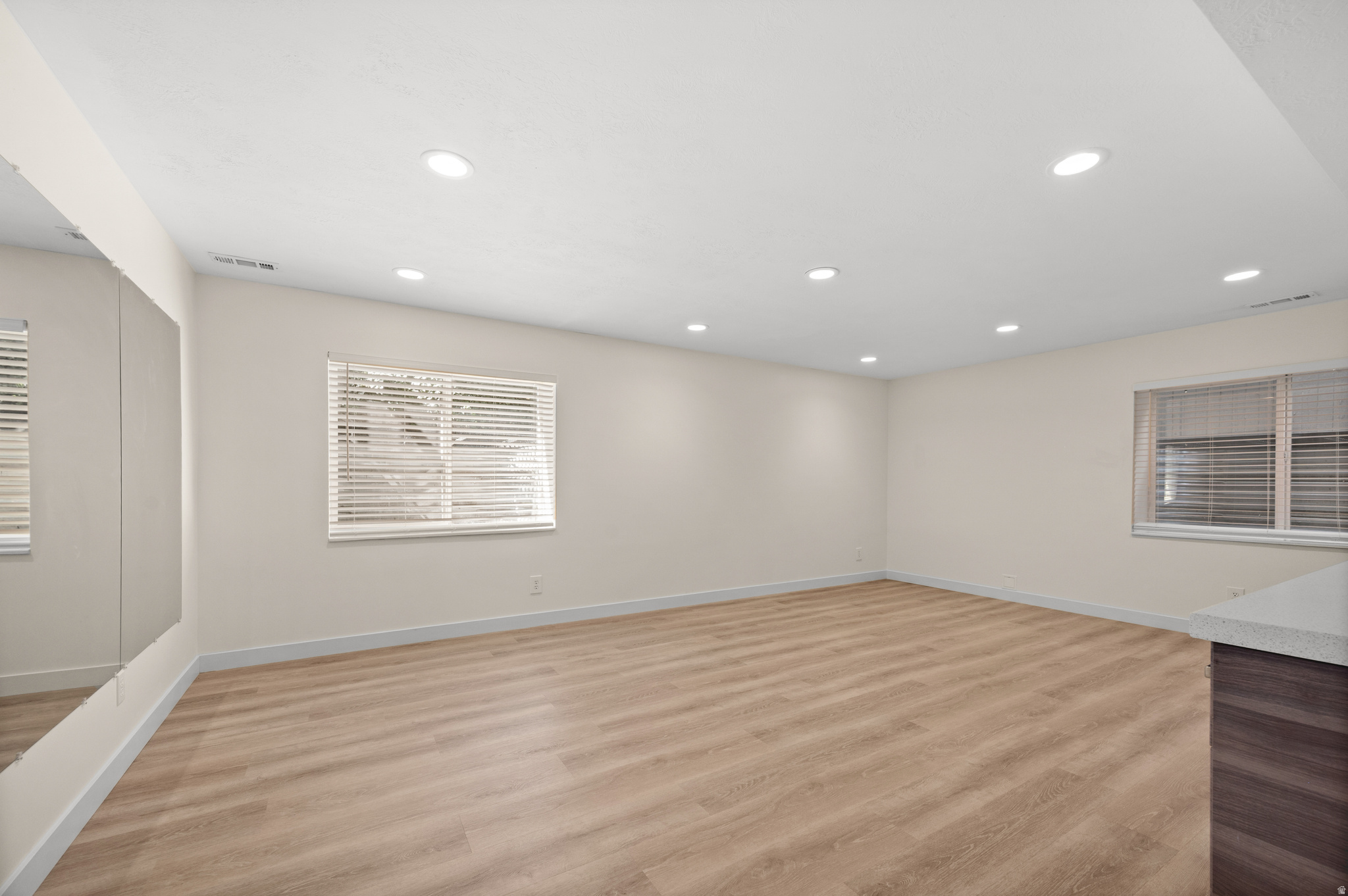 1154 E AVIARY PL
