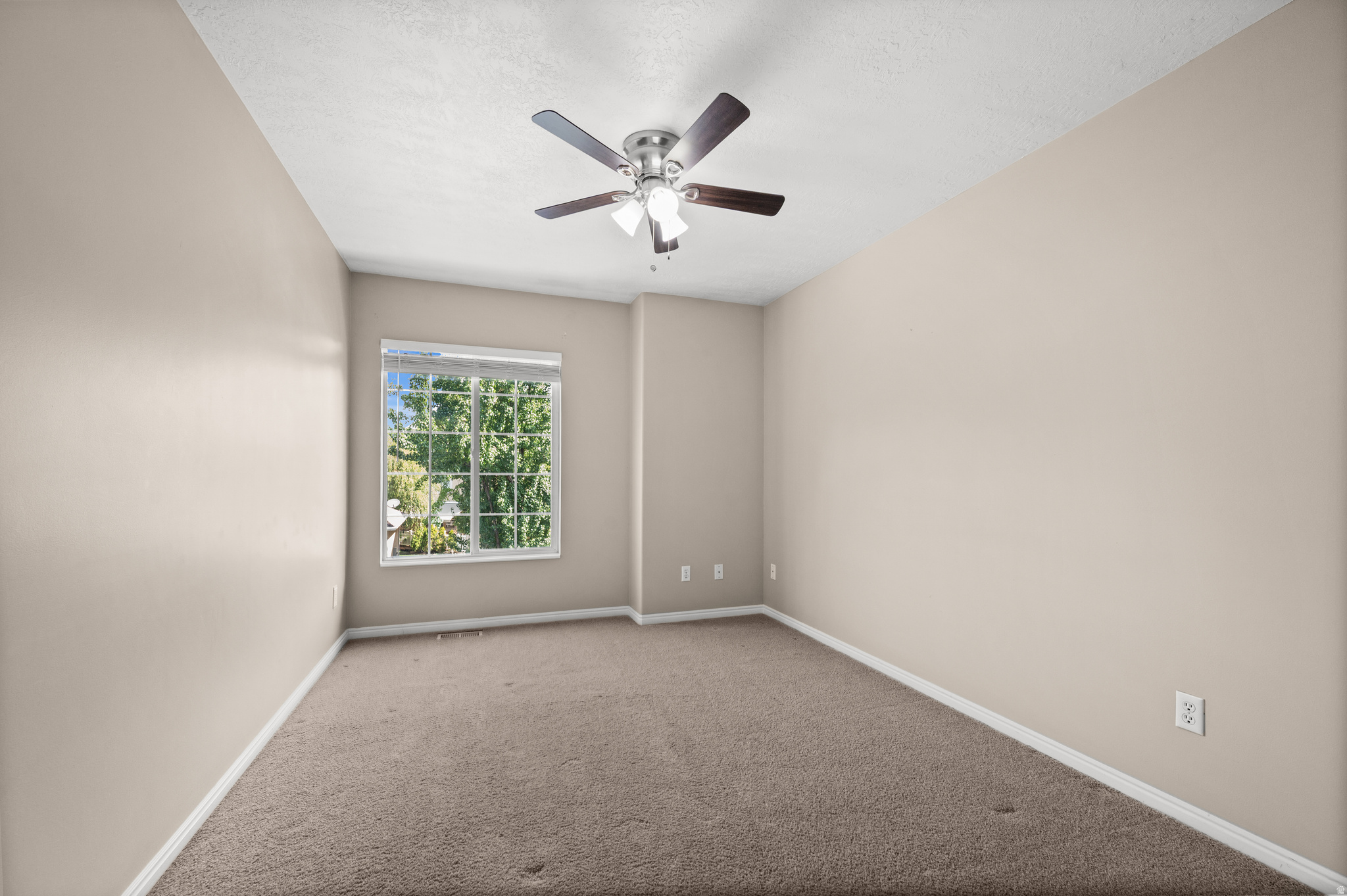 1154 E AVIARY PL