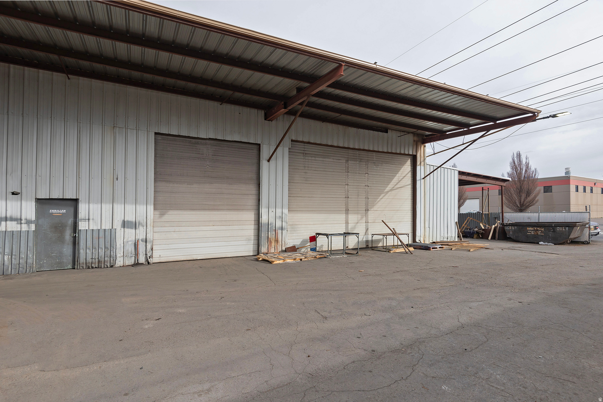 1926 S PIONEER RD