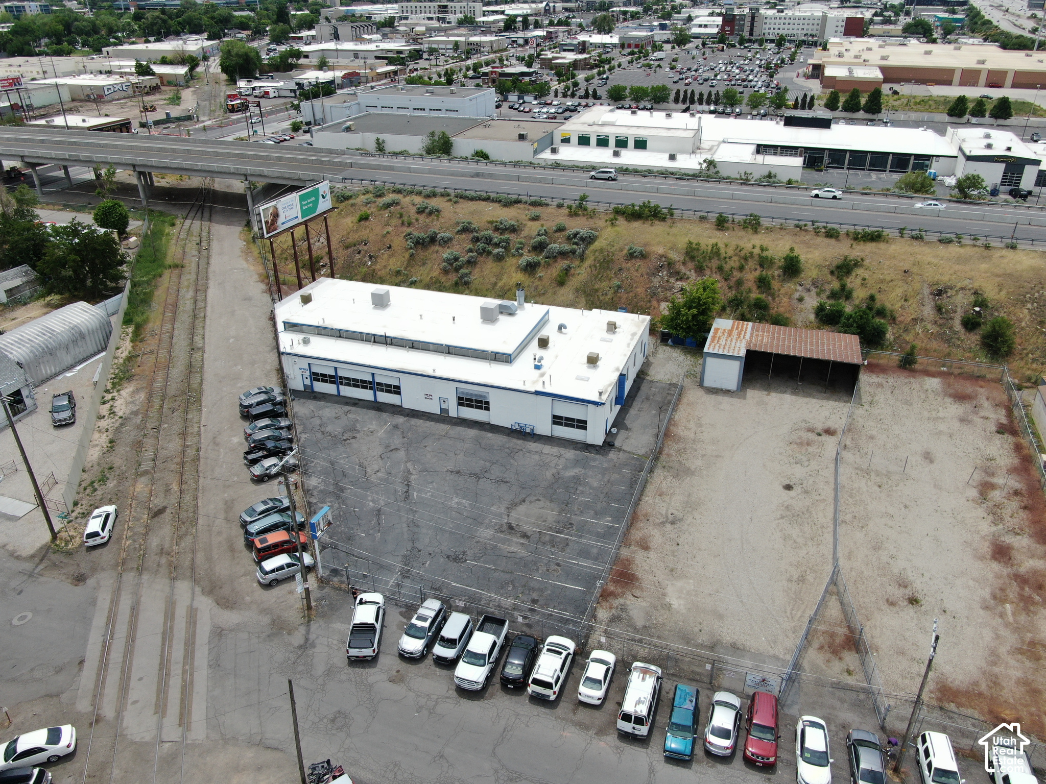 337 W AMERICAN AVE