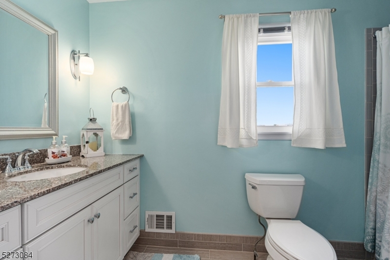 7 Perry Ct