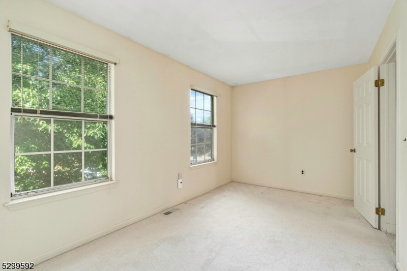 402 Wedgewood Cir