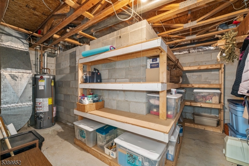 2 Waterford Ct